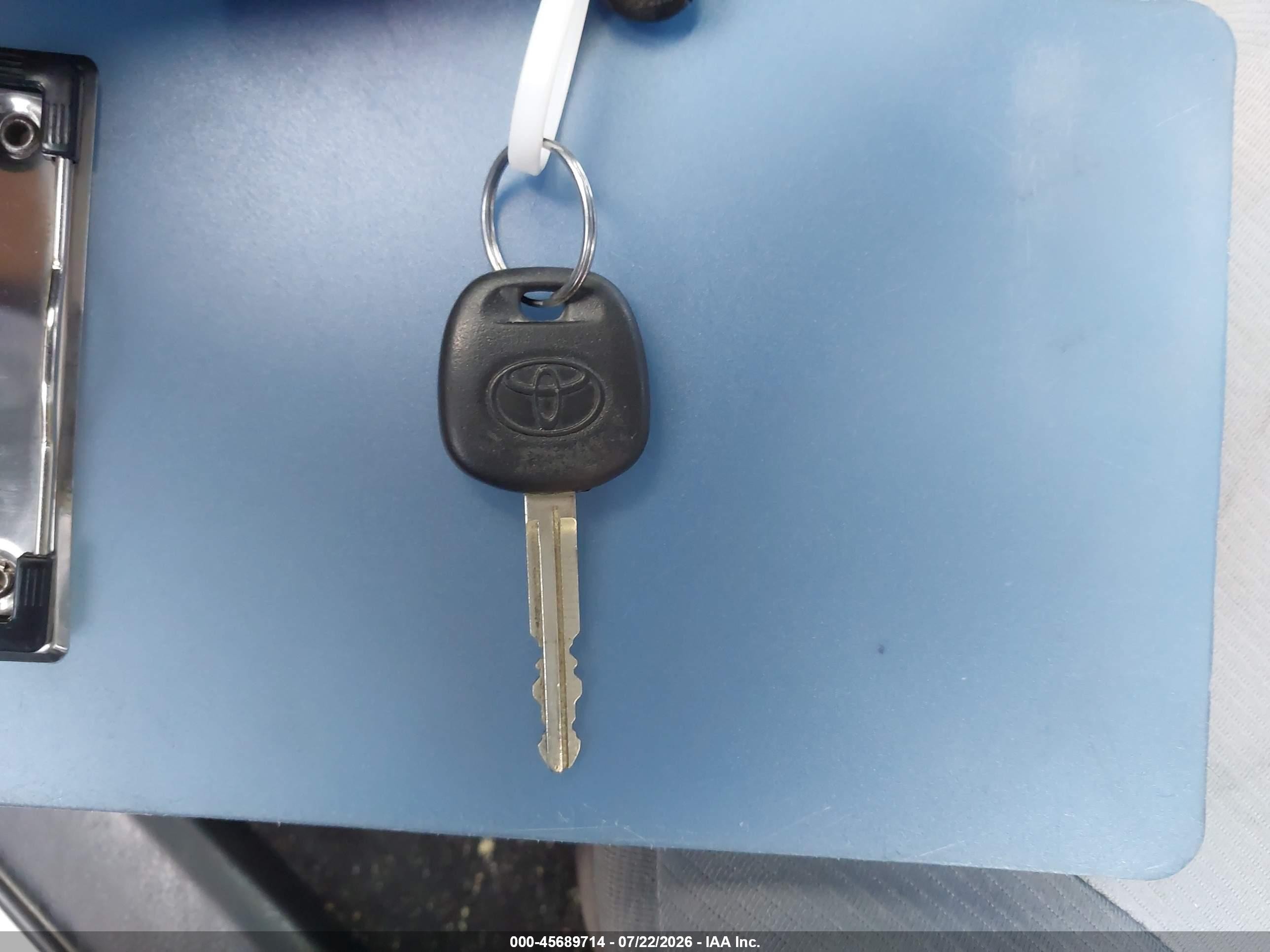 2015 Toyota Corolla L Белый vin: 5YFBURHE5FP364561
