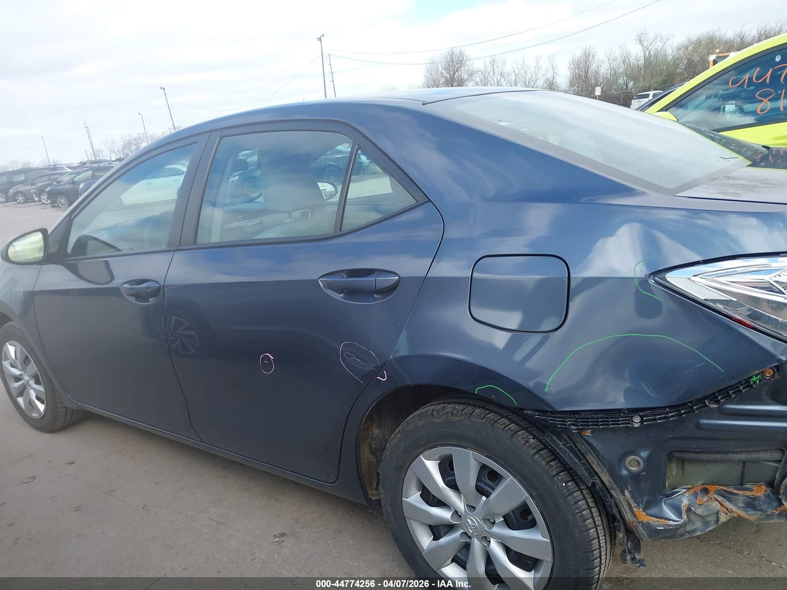 2016 Toyota Corolla Le Gray vin: 5YFBURHE5GP505016