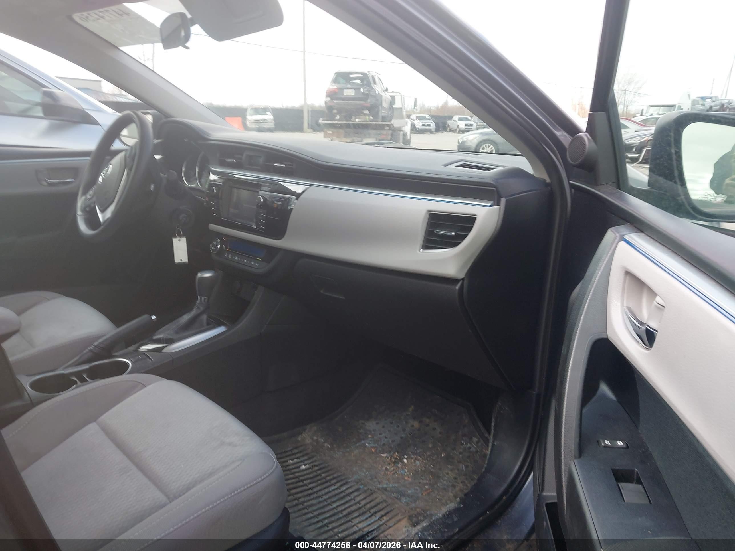 2016 Toyota Corolla Le Gray vin: 5YFBURHE5GP505016