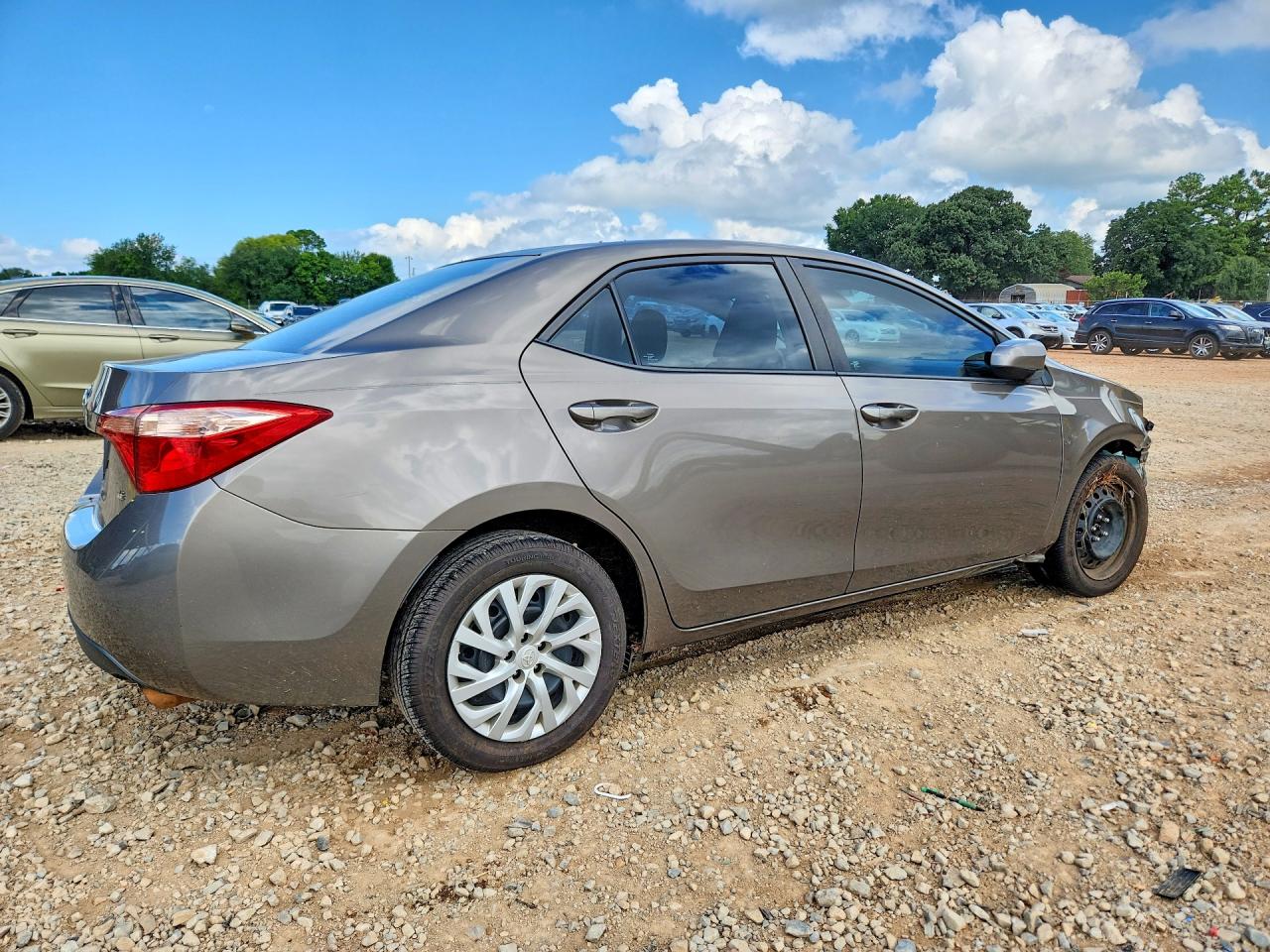 2017 Toyota Corolla Le Gray vin: 5YFBURHE5HP715293