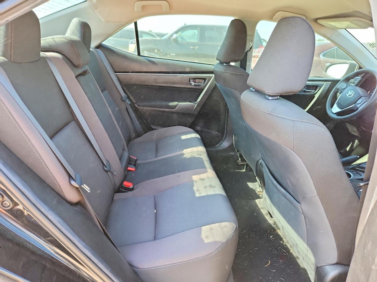 2018 Toyota Corolla Le Black vin: 5YFBURHE5JP762166