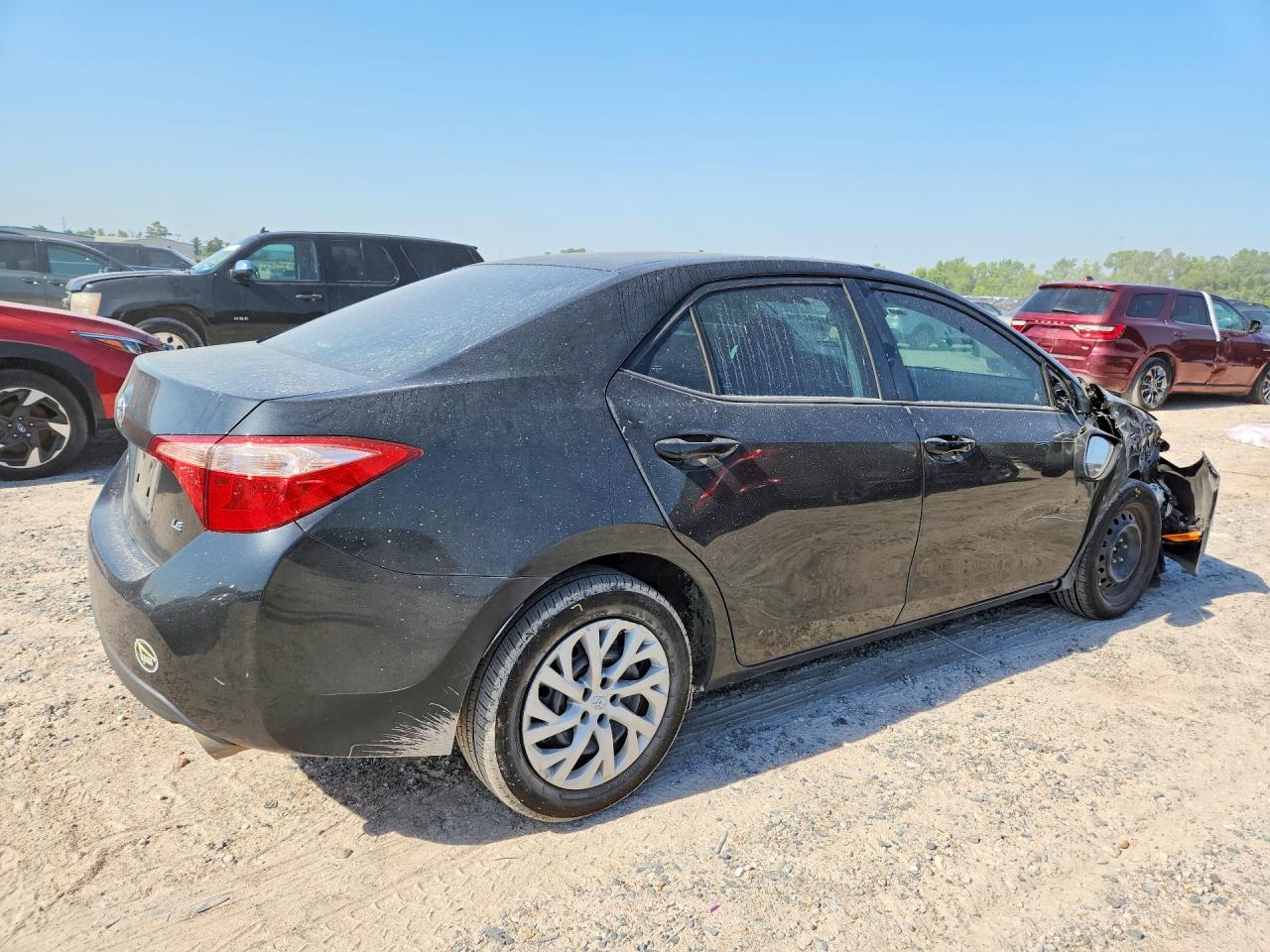 2018 Toyota Corolla Le Black vin: 5YFBURHE5JP762166