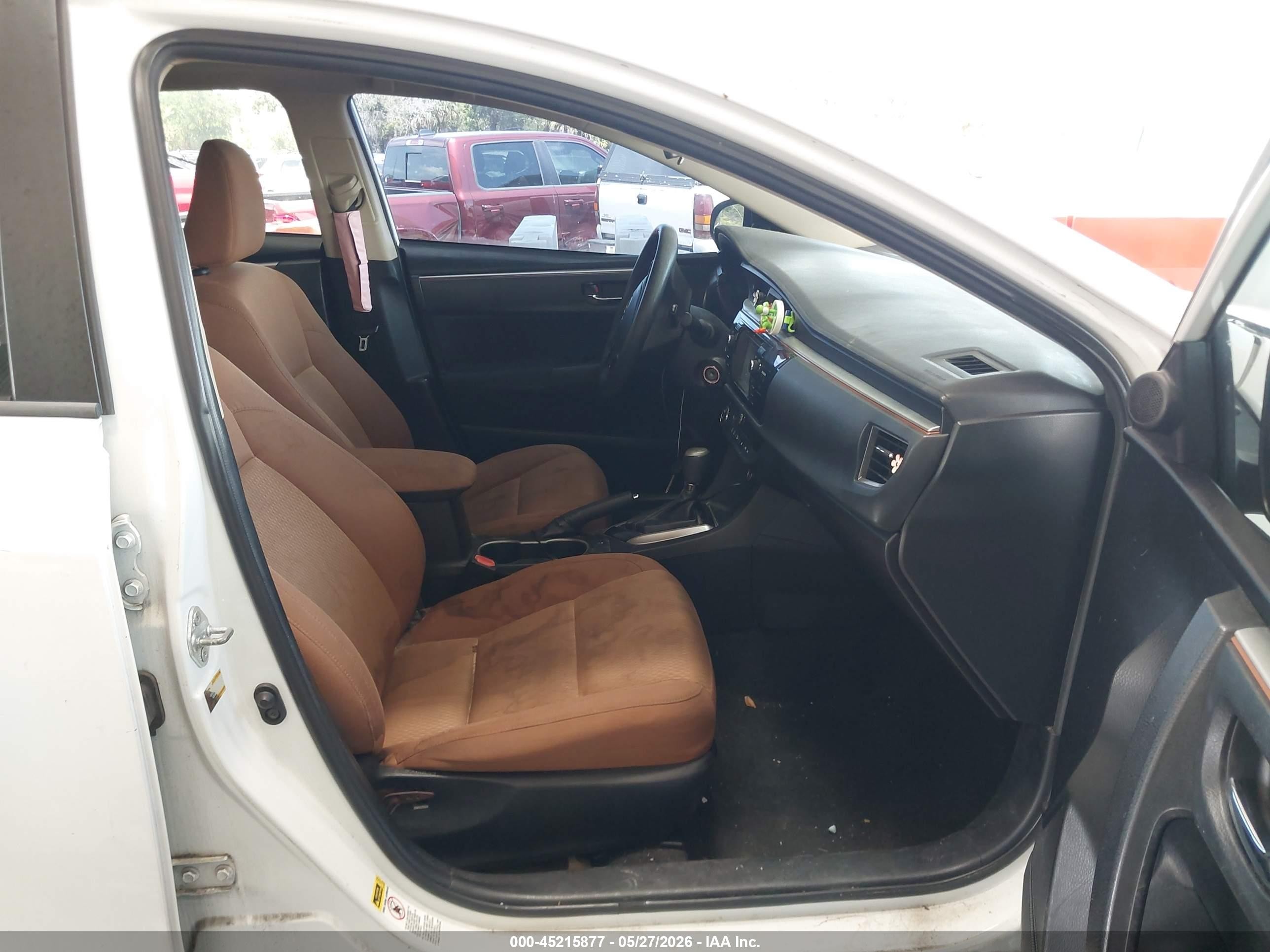 2014 Toyota Corolla Le White vin: 5YFBURHE6EP004360