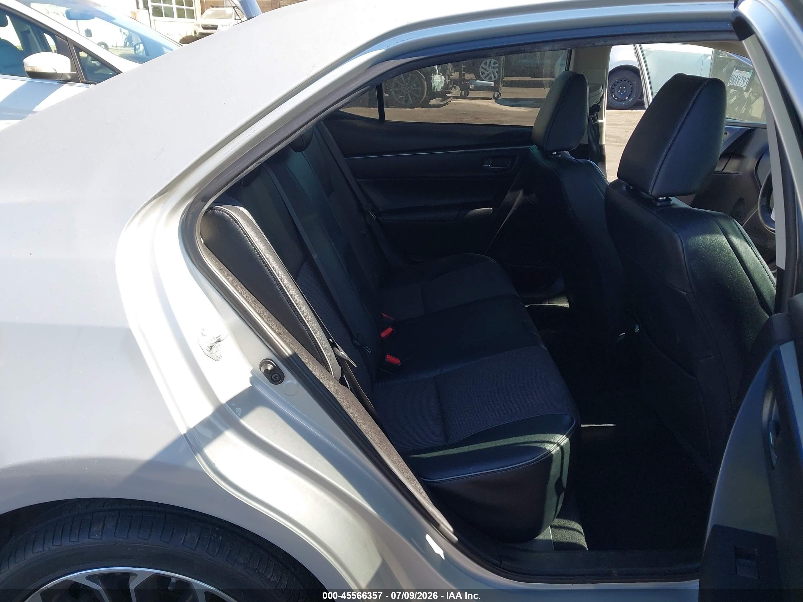 2014 Toyota Corolla S Plus Silver vin: 5YFBURHE6EP007856