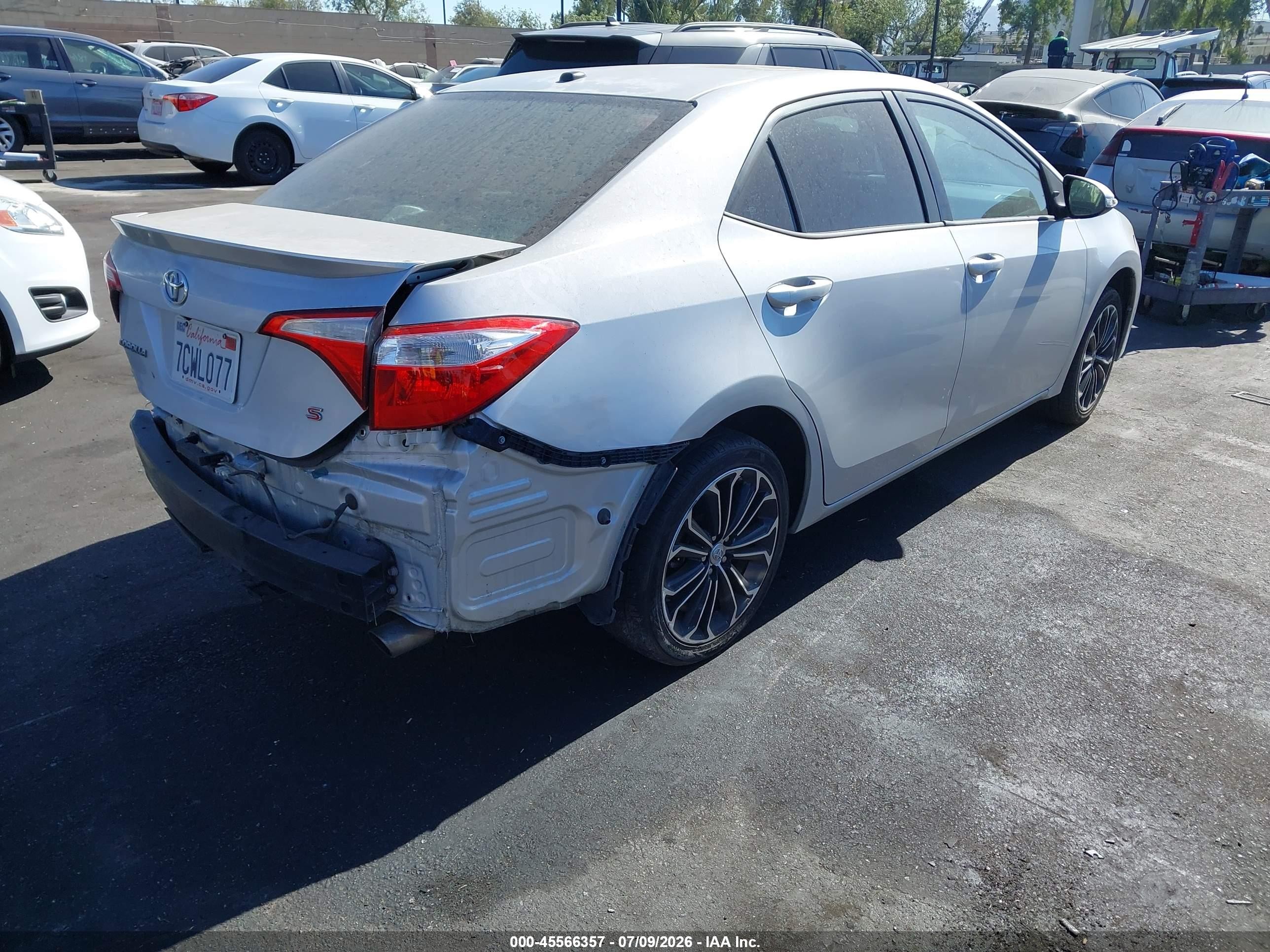 2014 Toyota Corolla S Plus Silver vin: 5YFBURHE6EP007856