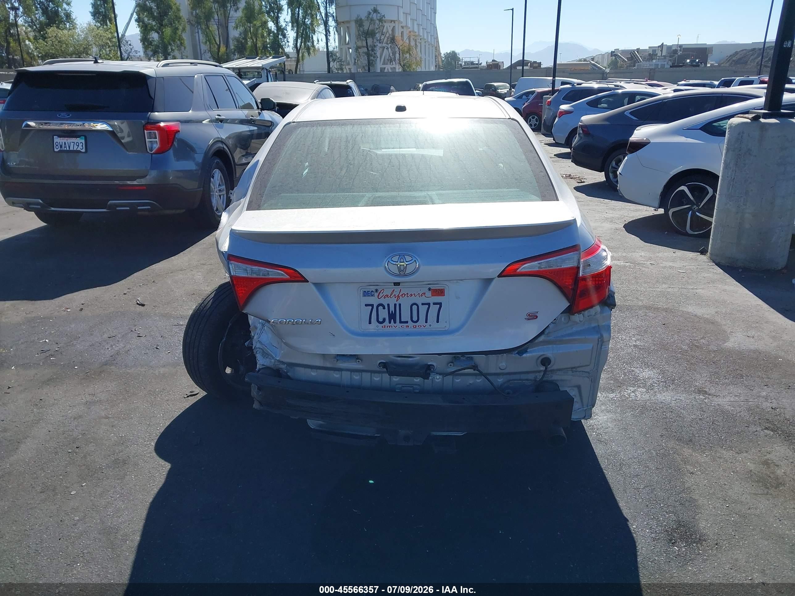 2014 Toyota Corolla S Plus Silver vin: 5YFBURHE6EP007856