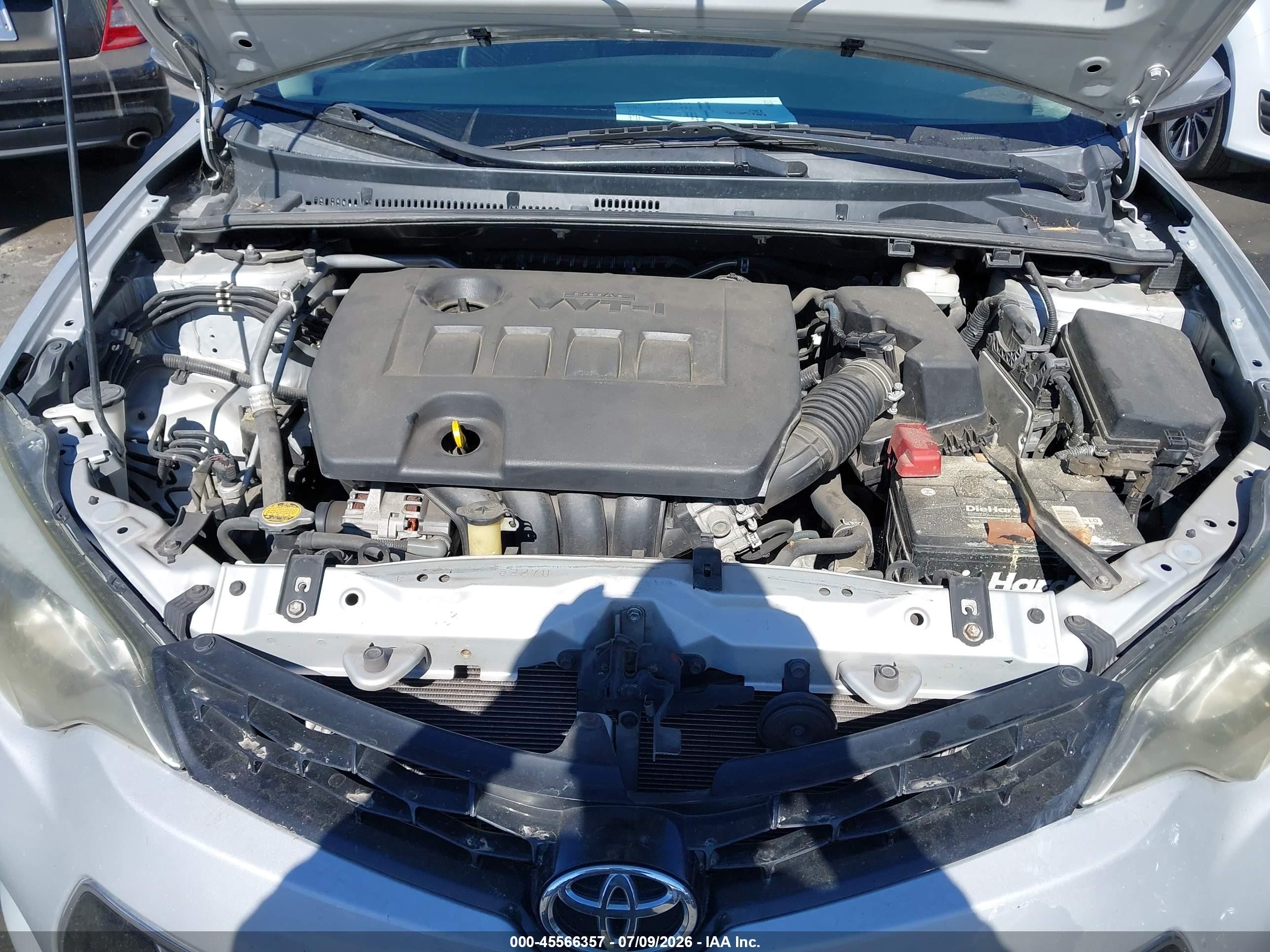 2014 Toyota Corolla S Plus Silver vin: 5YFBURHE6EP007856