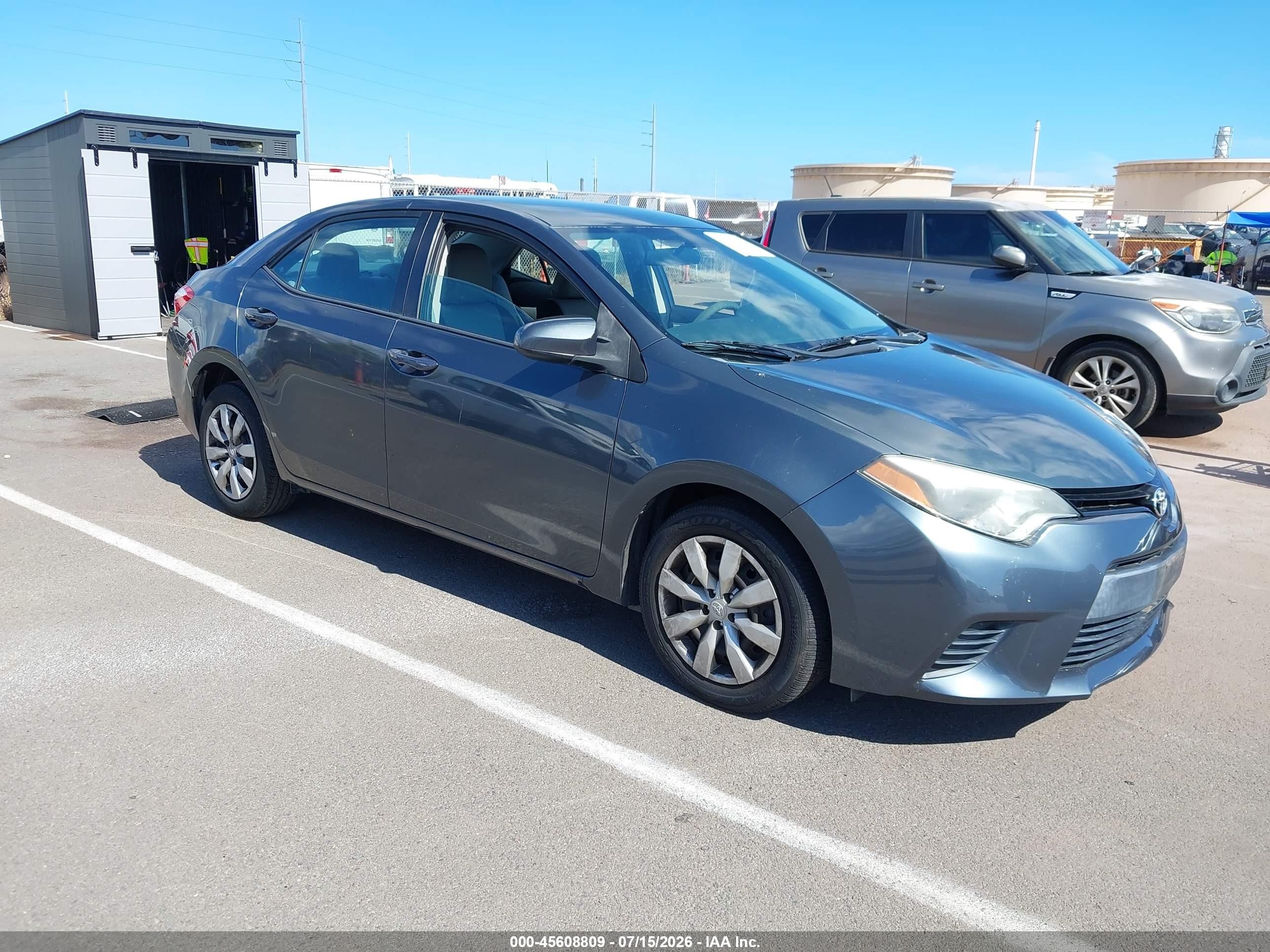 2014 Toyota Corolla Le/le Plus/le Premium Blue vin: 5YFBURHE6EP009221