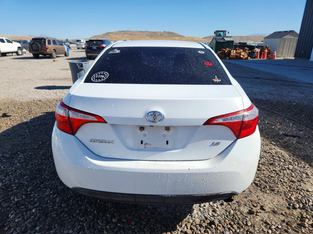 2014 Toyota Corolla Le Plus White vin: 5YFBURHE6EP015178