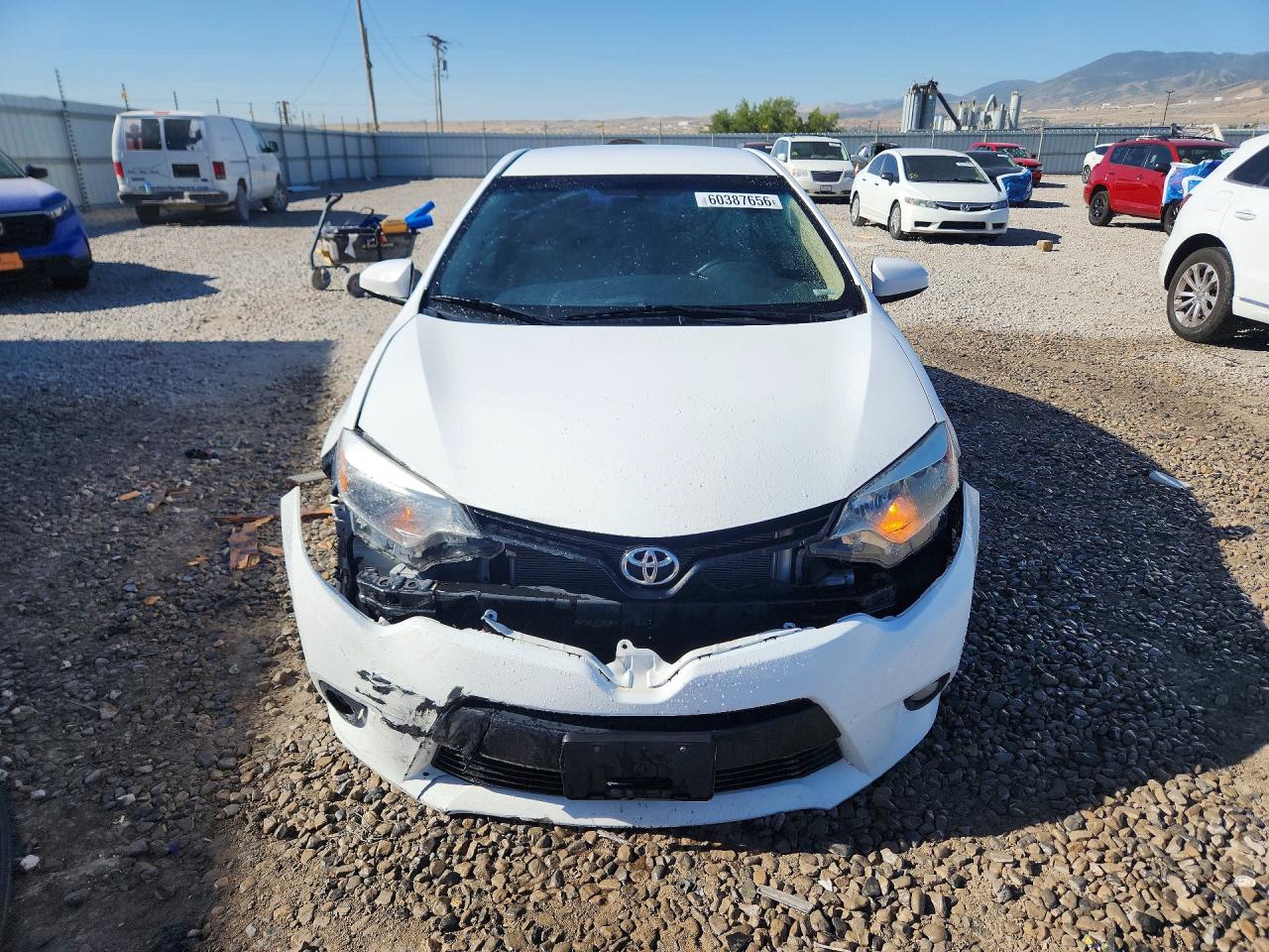 2014 Toyota Corolla Le Plus White vin: 5YFBURHE6EP015178