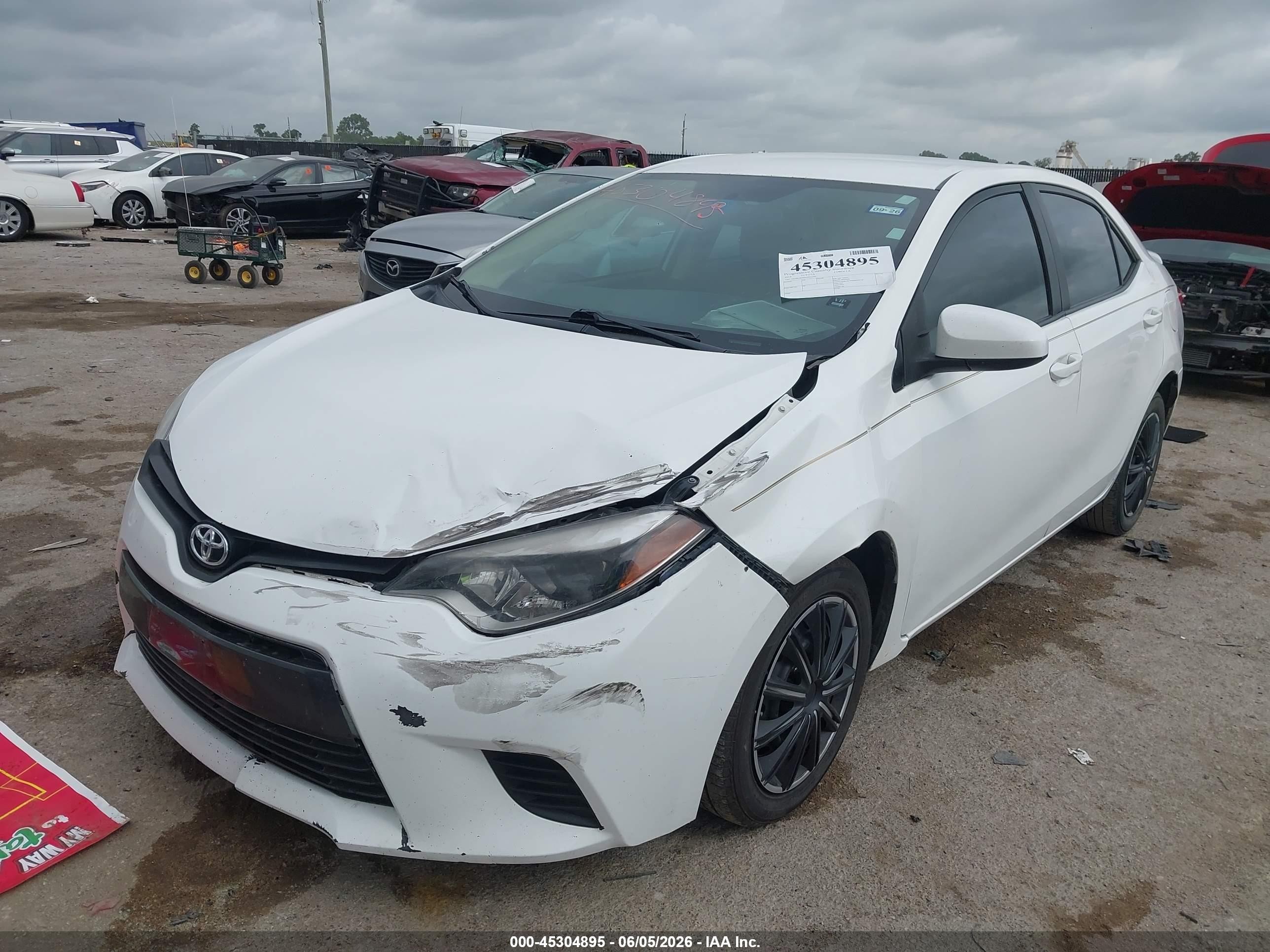 2014 Toyota Corolla Le White vin: 5YFBURHE6EP016282