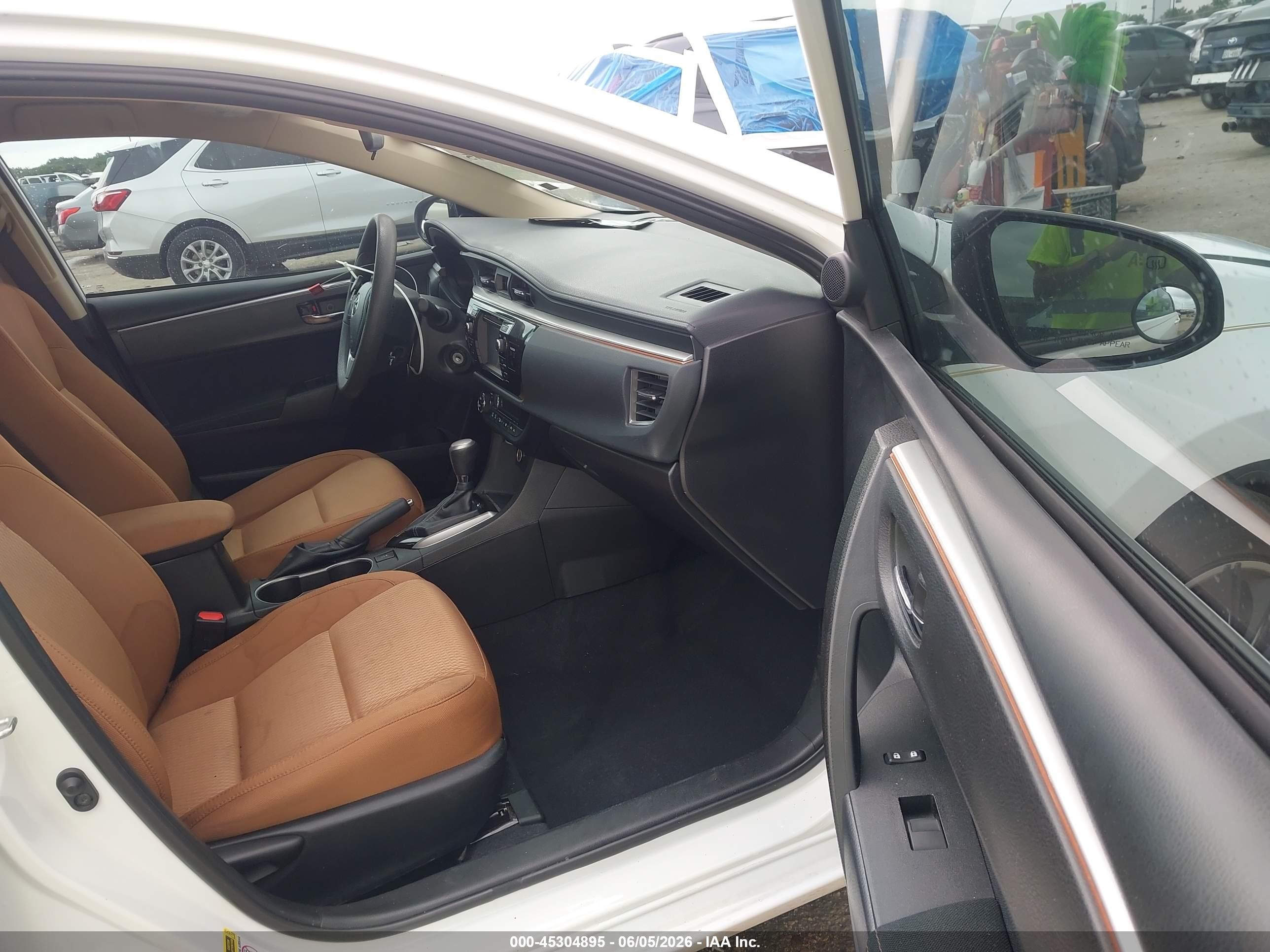 2014 Toyota Corolla Le White vin: 5YFBURHE6EP016282