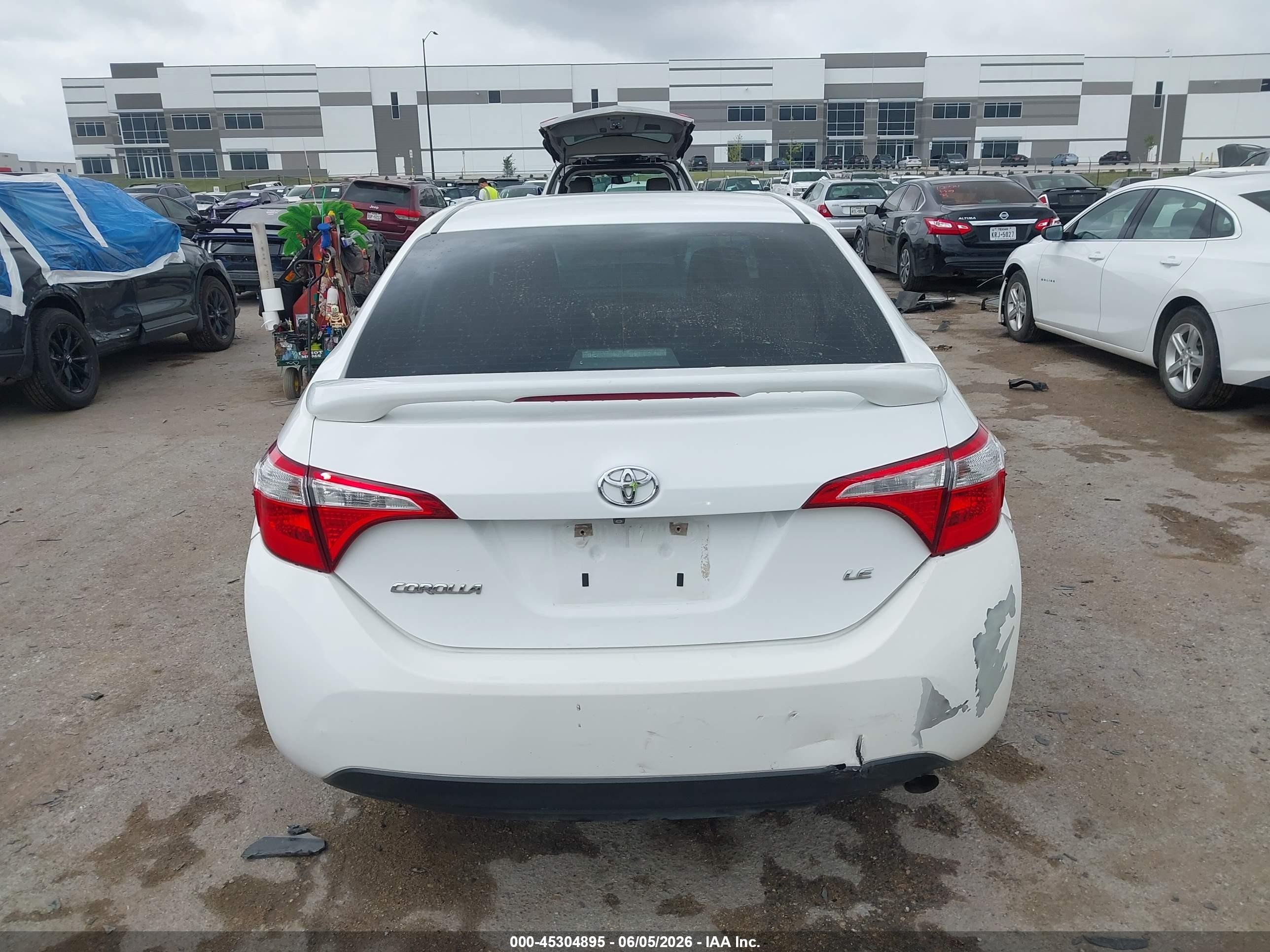 2014 Toyota Corolla Le White vin: 5YFBURHE6EP016282