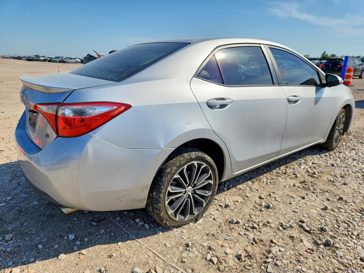 2014 Toyota Corolla S Plus Silver vin: 5YFBURHE6EP019067