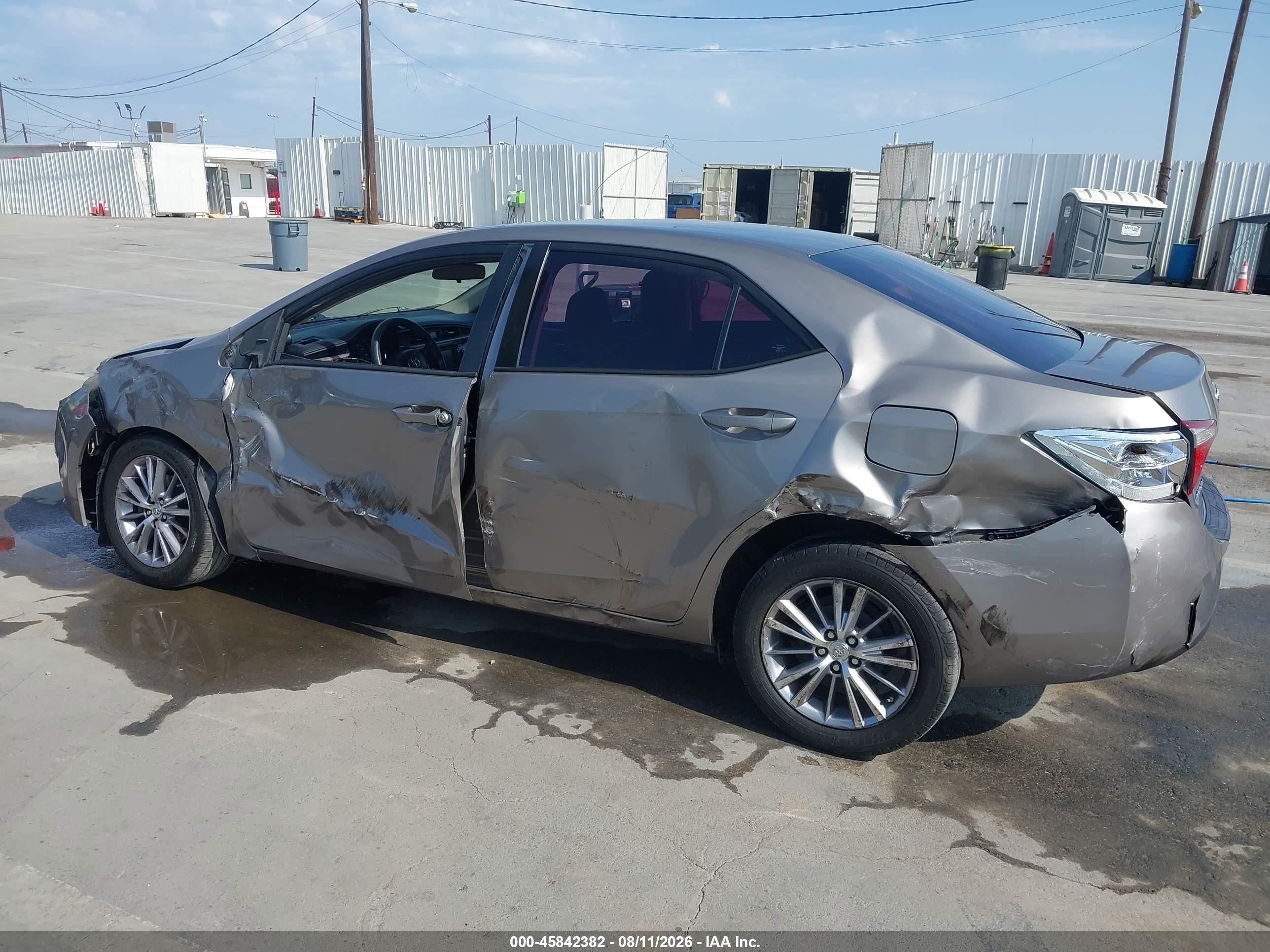2014 Toyota Corolla Le Plus Silver vin: 5YFBURHE6EP057415