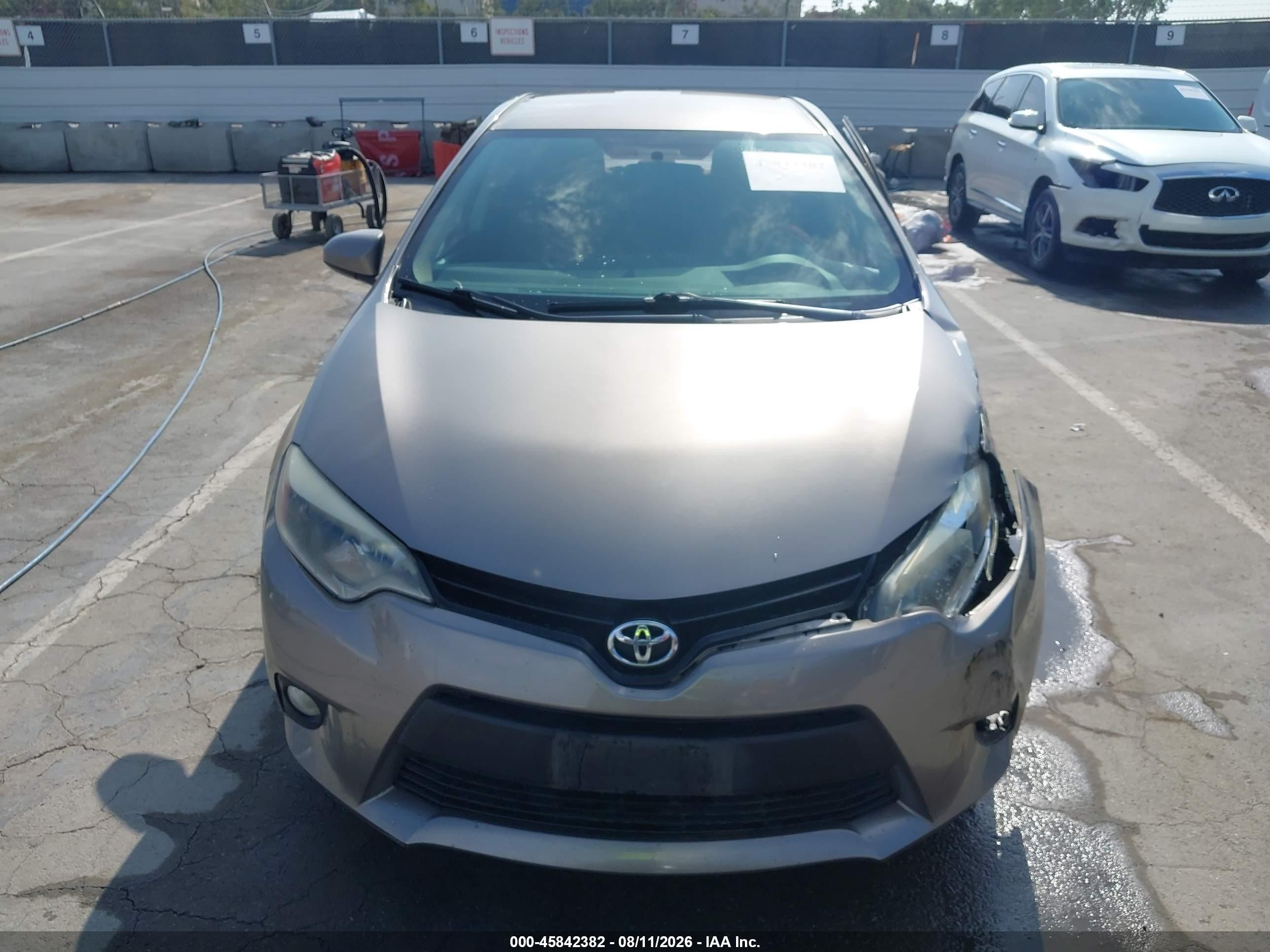 2014 Toyota Corolla Le Plus Silver vin: 5YFBURHE6EP057415