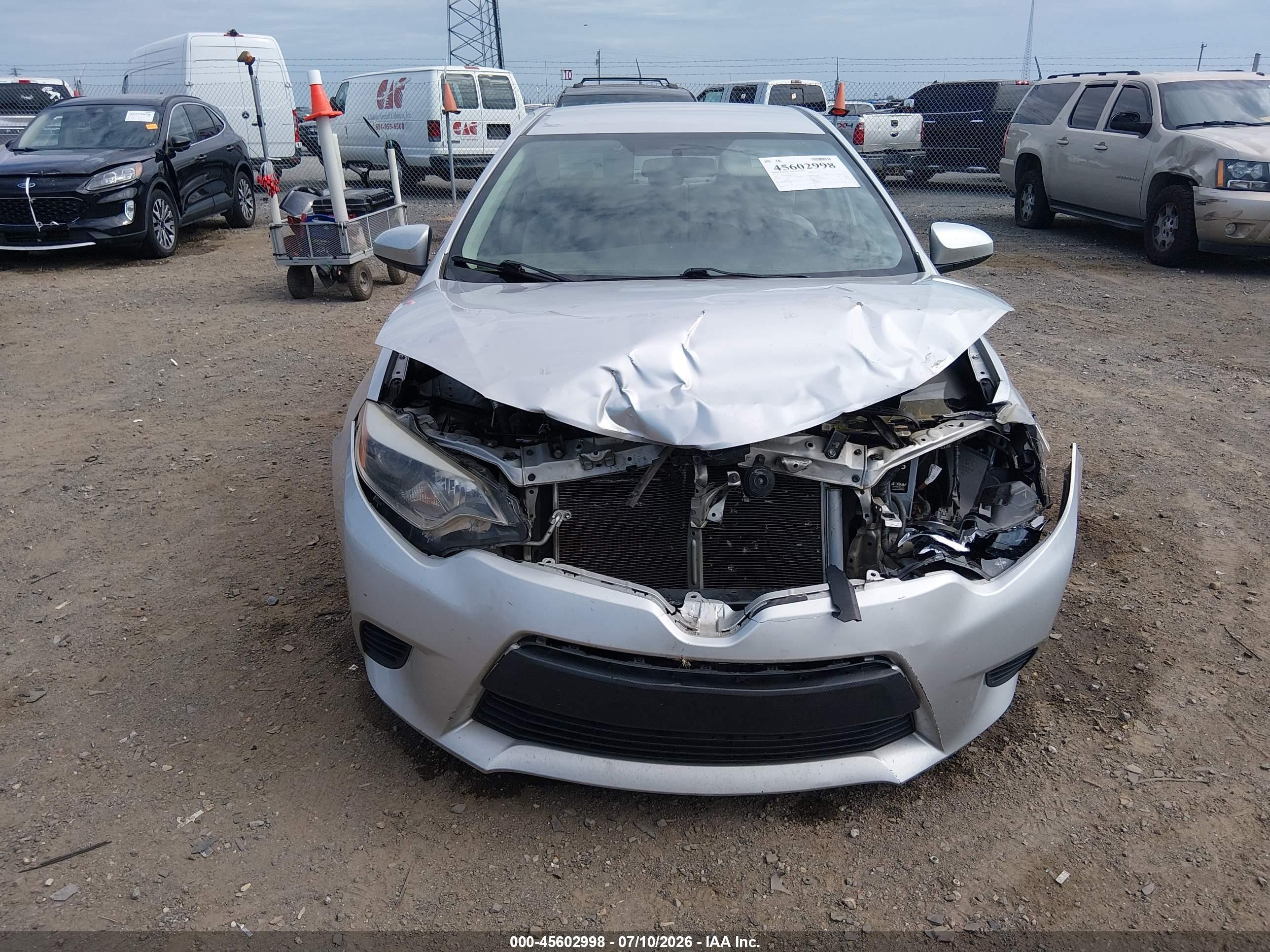 2014 Toyota Corolla Le Silver vin: 5YFBURHE6EP077261