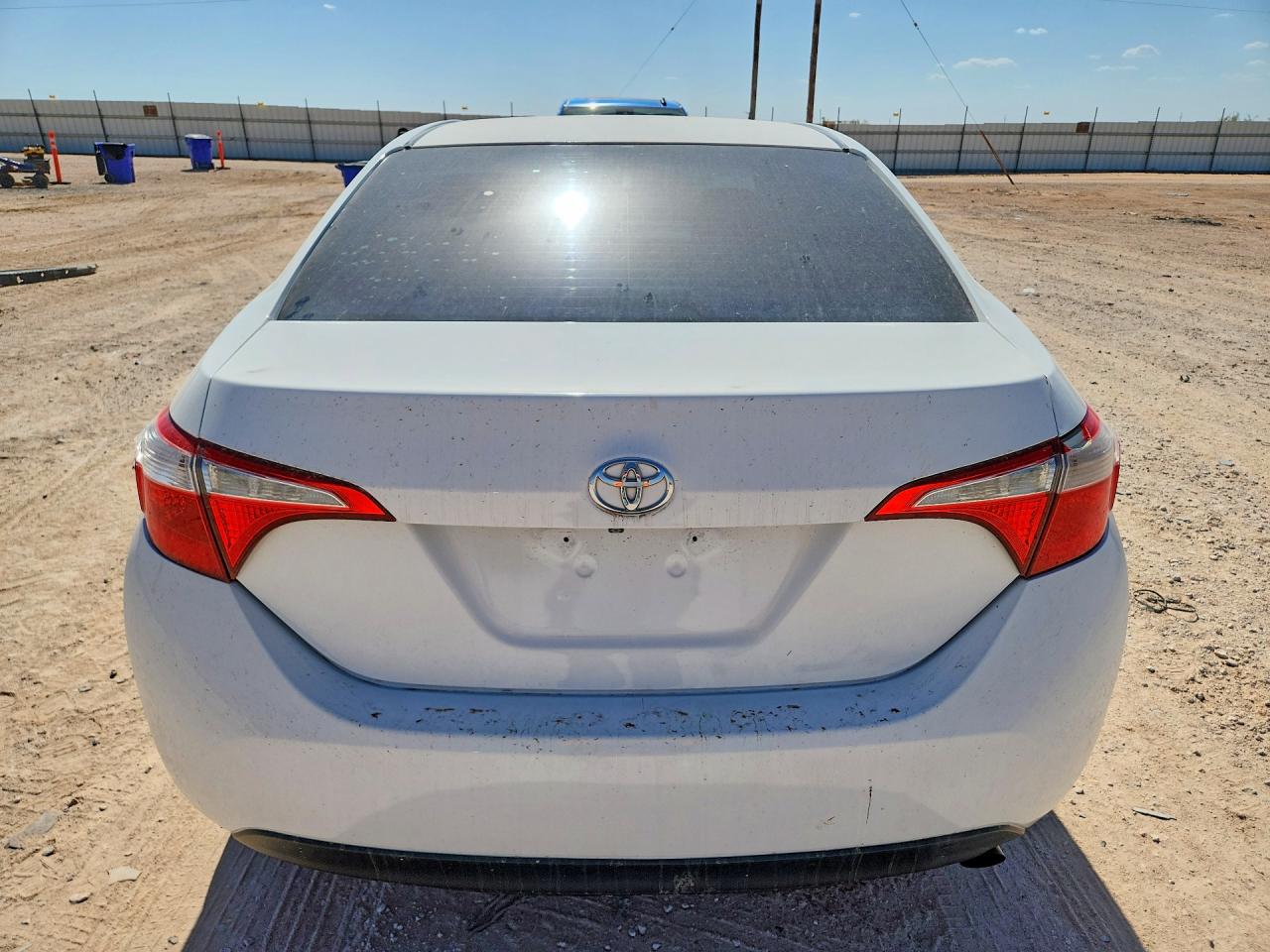 2014 Toyota Corolla Le White vin: 5YFBURHE6EP085439