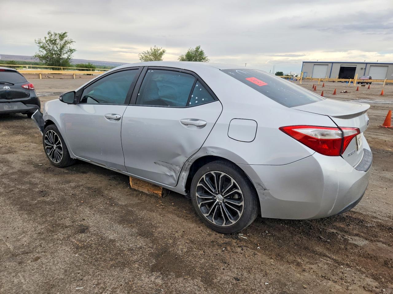 2014 Toyota Corolla S Plus Silver vin: 5YFBURHE6EP087580