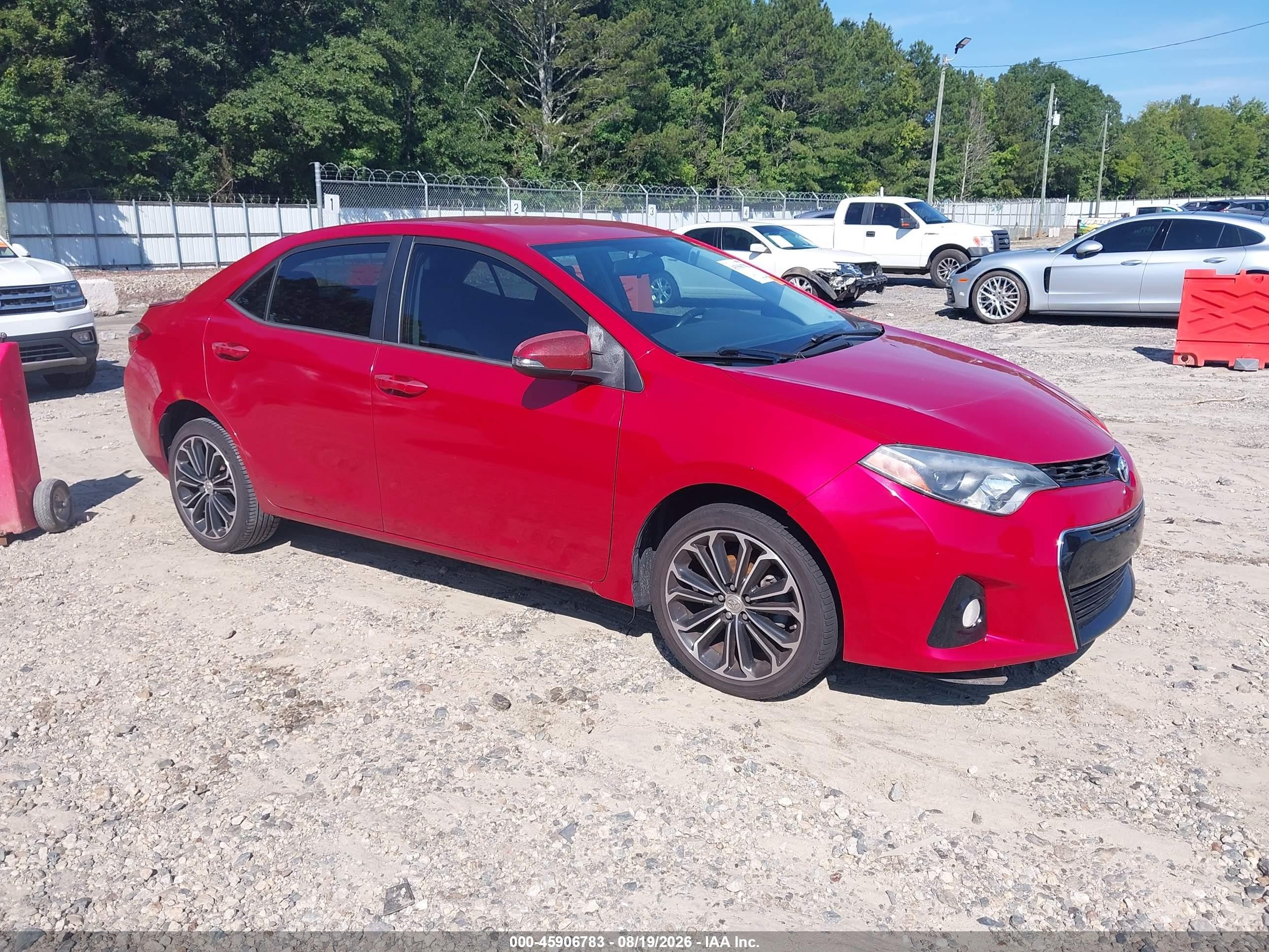 2014 Toyota Corolla S Plus Red vin: 5YFBURHE6EP120853