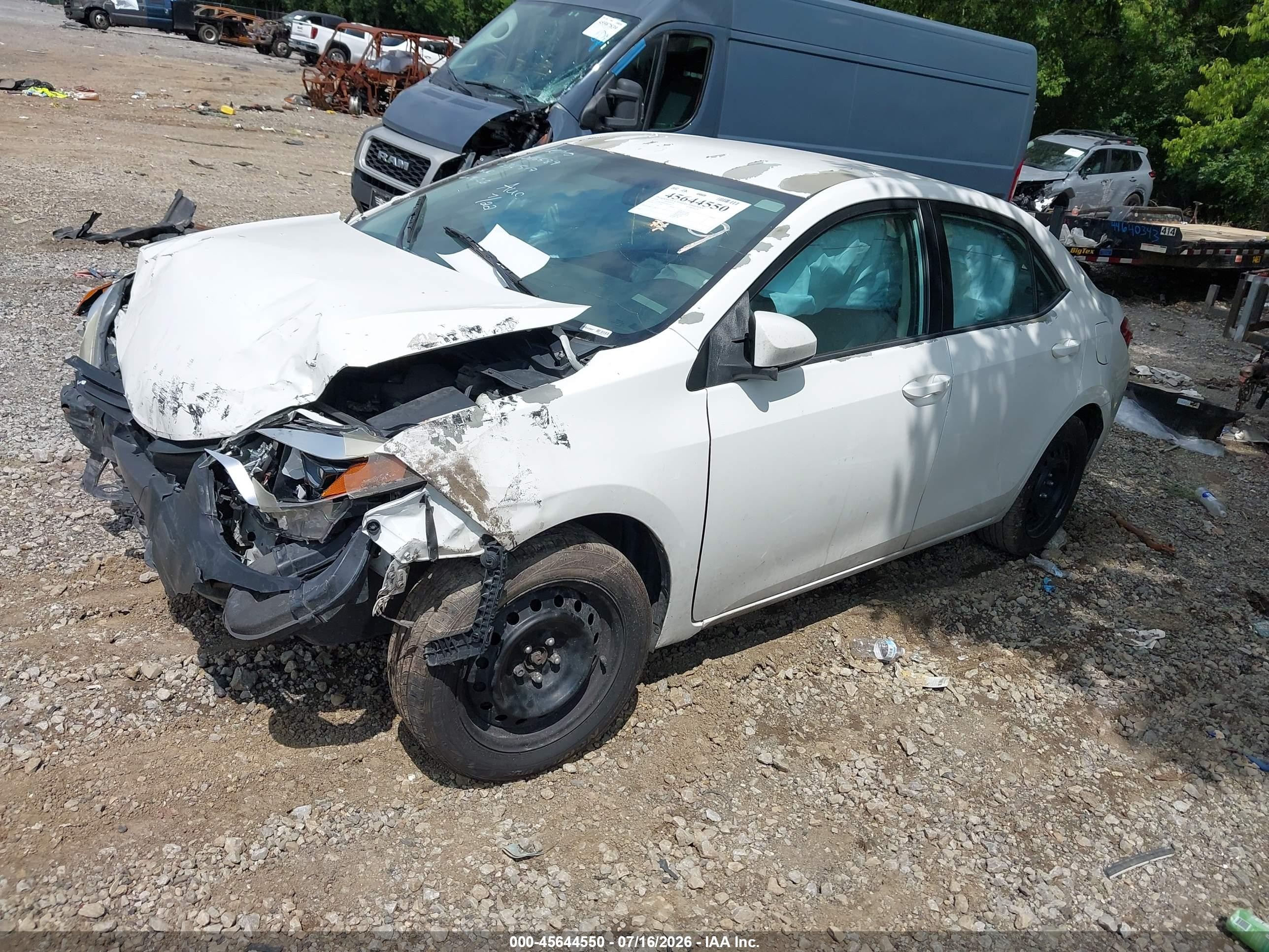2014 Toyota Corolla Le White vin: 5YFBURHE6EP132517