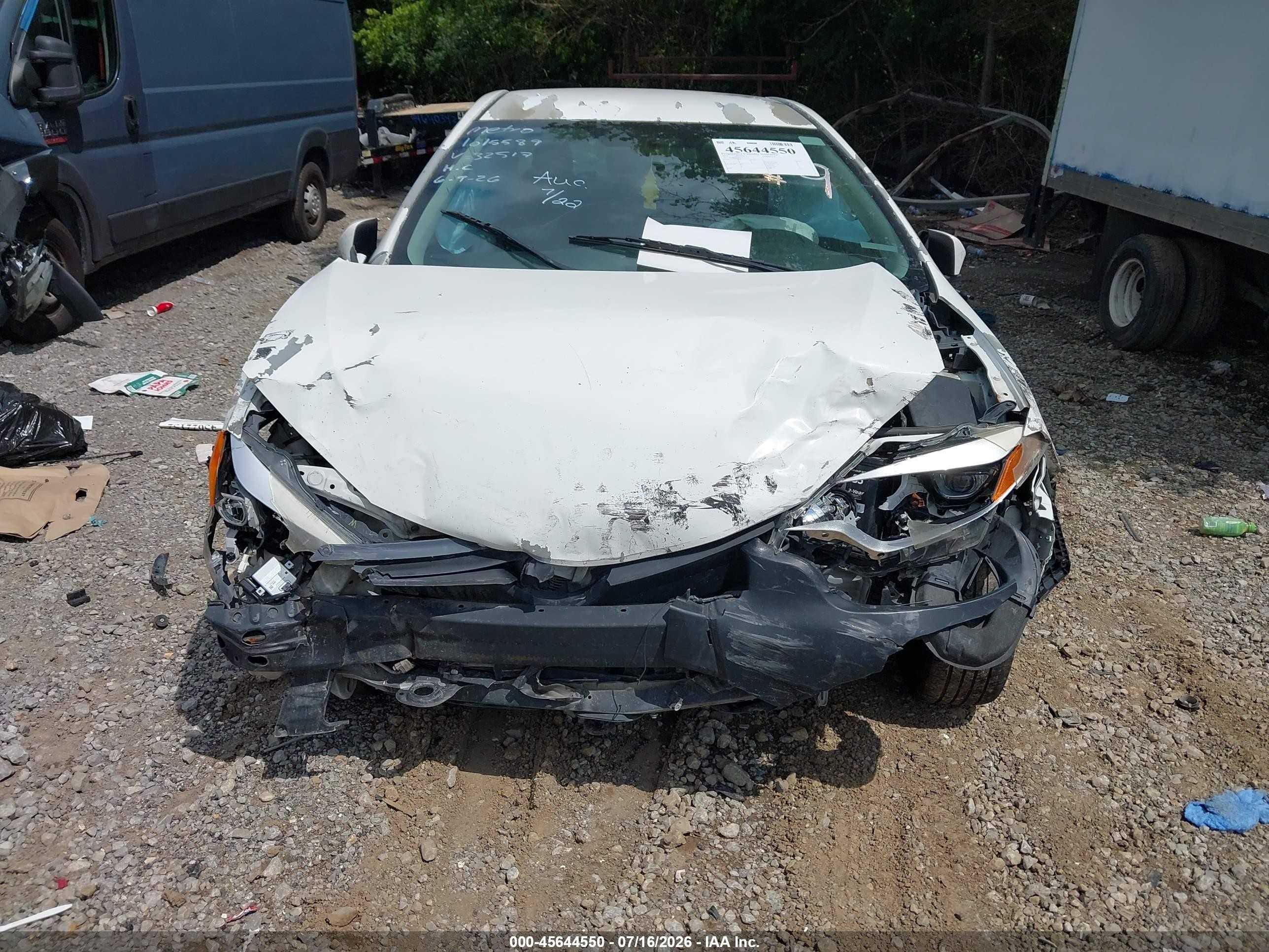 2014 Toyota Corolla Le White vin: 5YFBURHE6EP132517