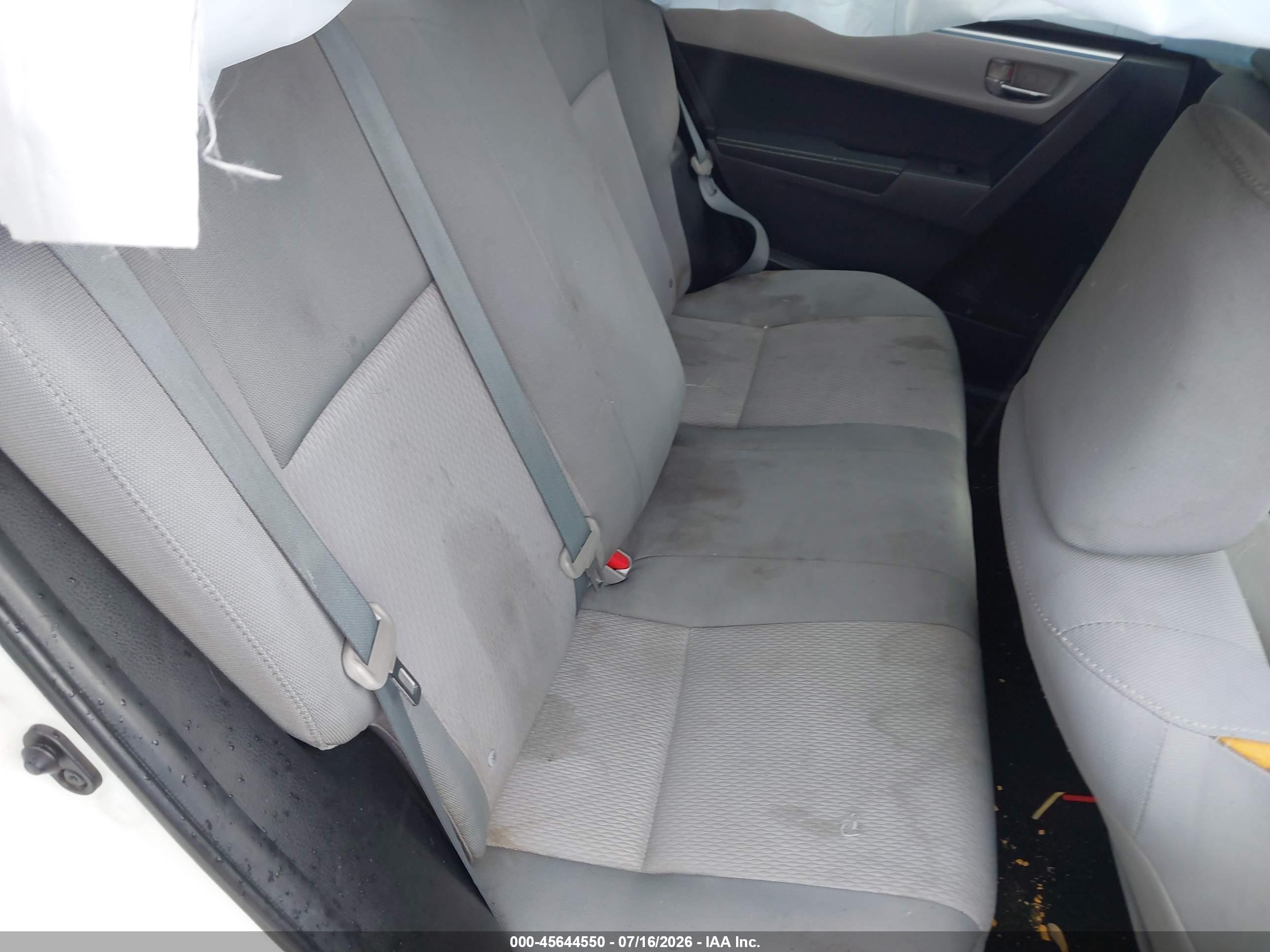 2014 Toyota Corolla Le White vin: 5YFBURHE6EP132517