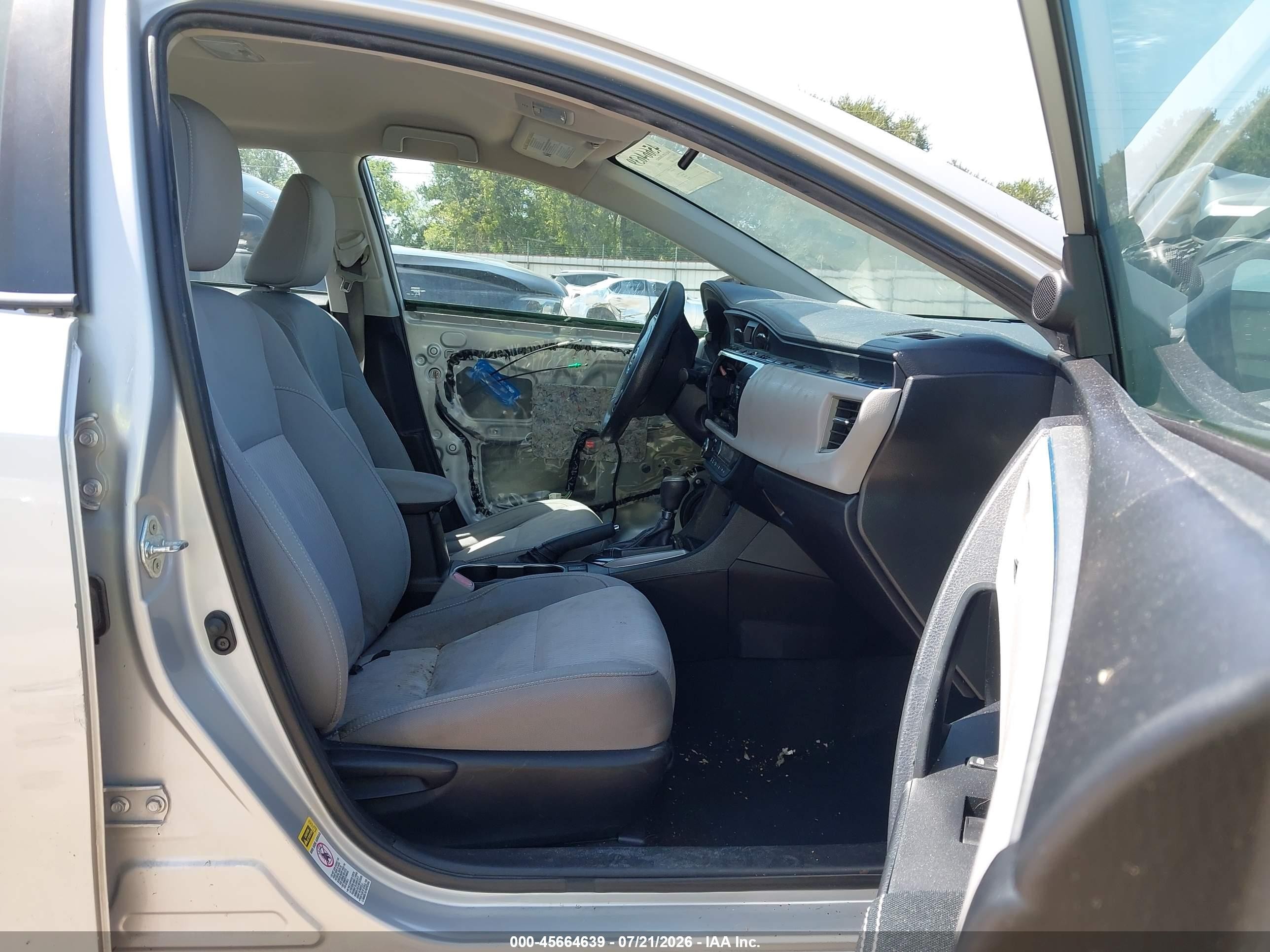 2014 Toyota Corolla Le Серебряный vin: 5YFBURHE6EP146921