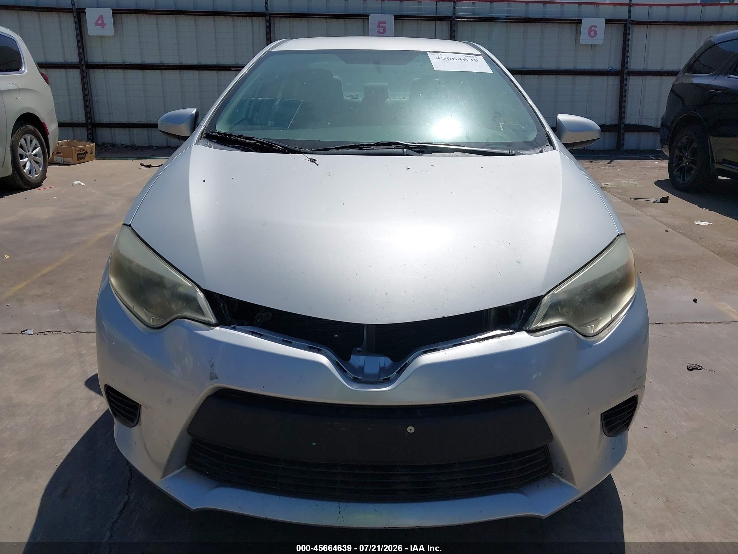 2014 Toyota Corolla Le Серебряный vin: 5YFBURHE6EP146921