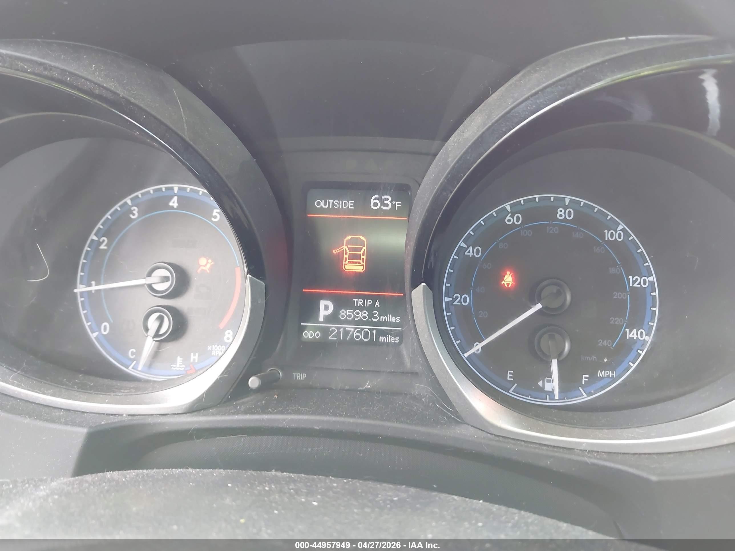 2014 Toyota Corolla S Plus Silver vin: 5YFBURHE6EP156638