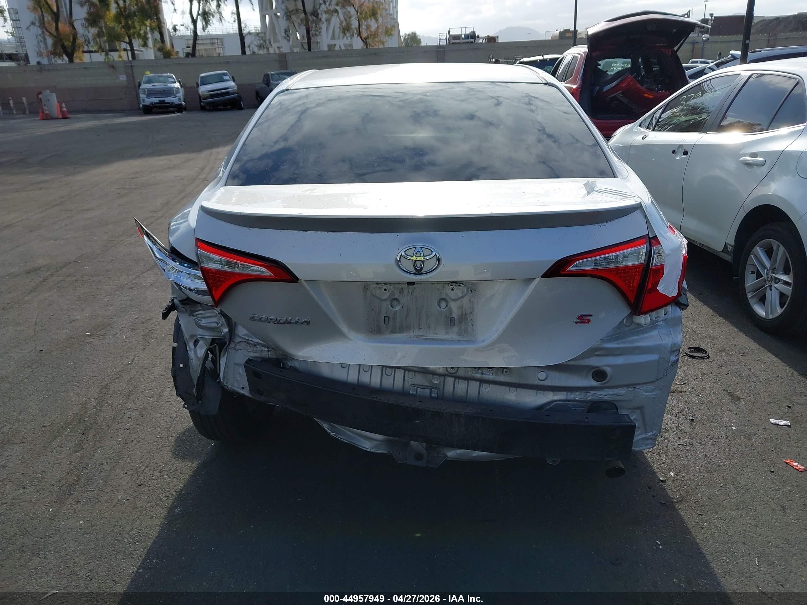 2014 Toyota Corolla S Plus Silver vin: 5YFBURHE6EP156638
