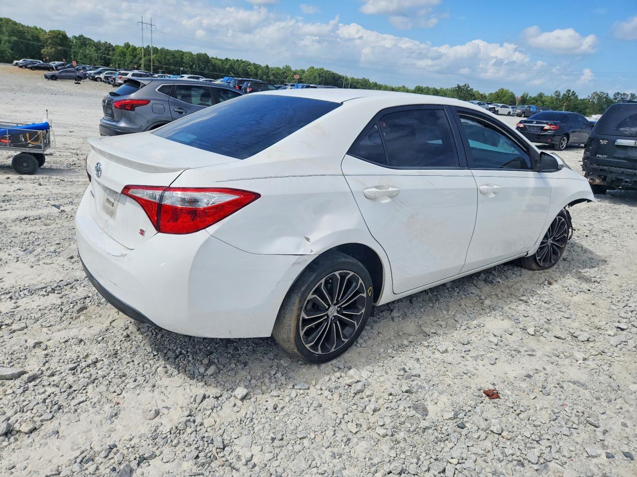 2014 Toyota Corolla S Plus White vin: 5YFBURHE6EP170474