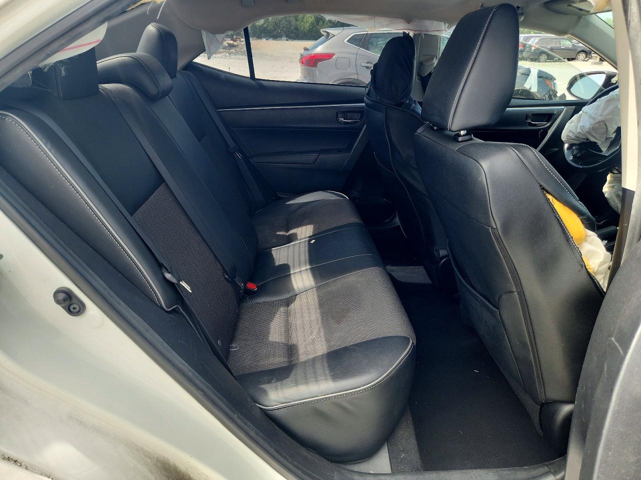 2014 Toyota Corolla S Plus White vin: 5YFBURHE6EP170474