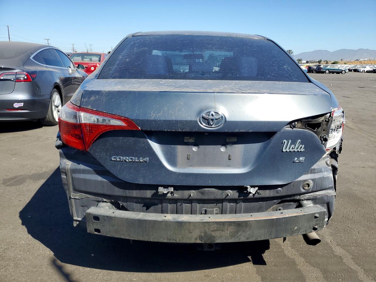 2014 Toyota Corolla Le Plus Blue vin: 5YFBURHE6EP173522