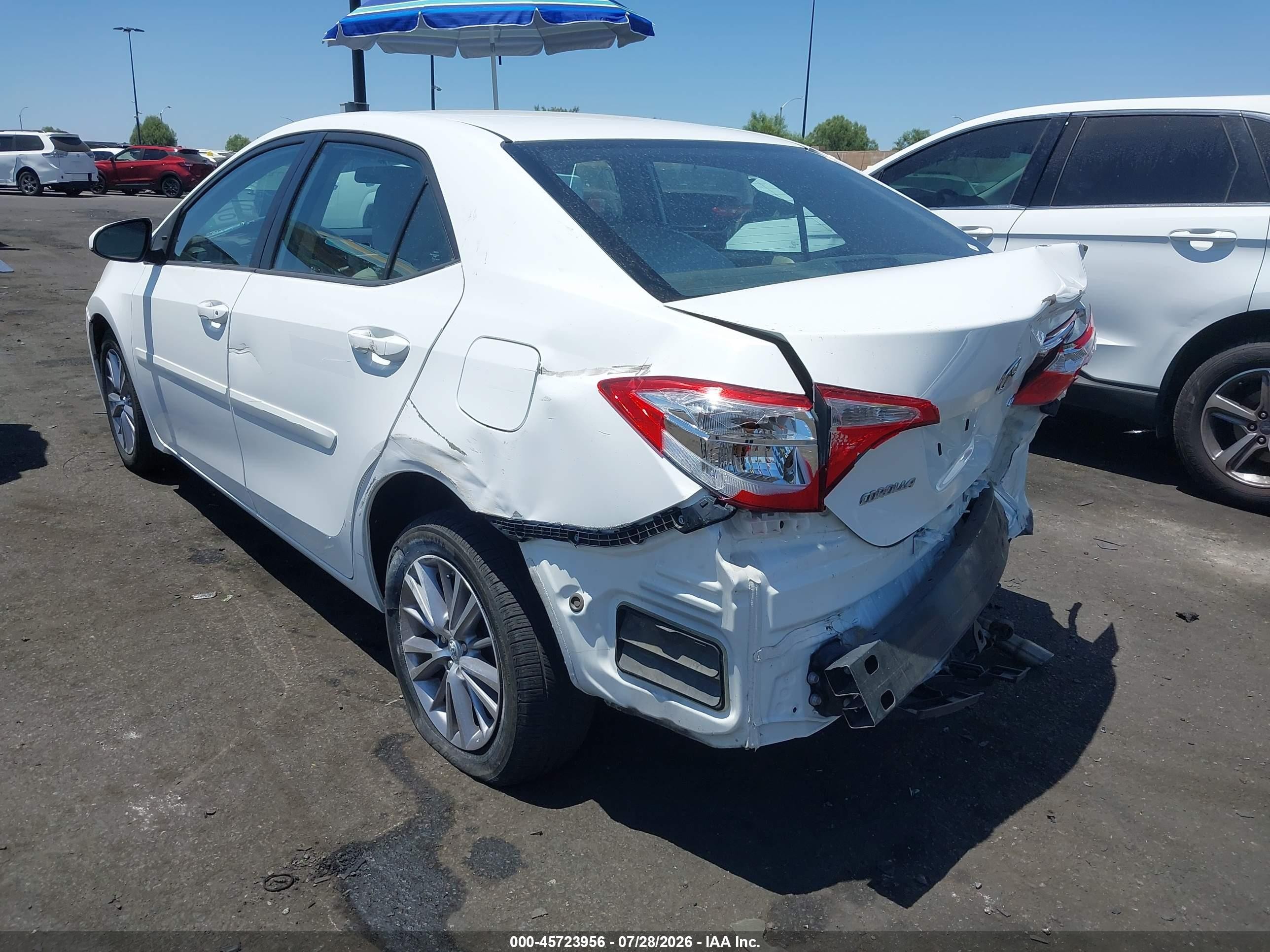 2015 Toyota Corolla Le Plus White vin: 5YFBURHE6FP180424