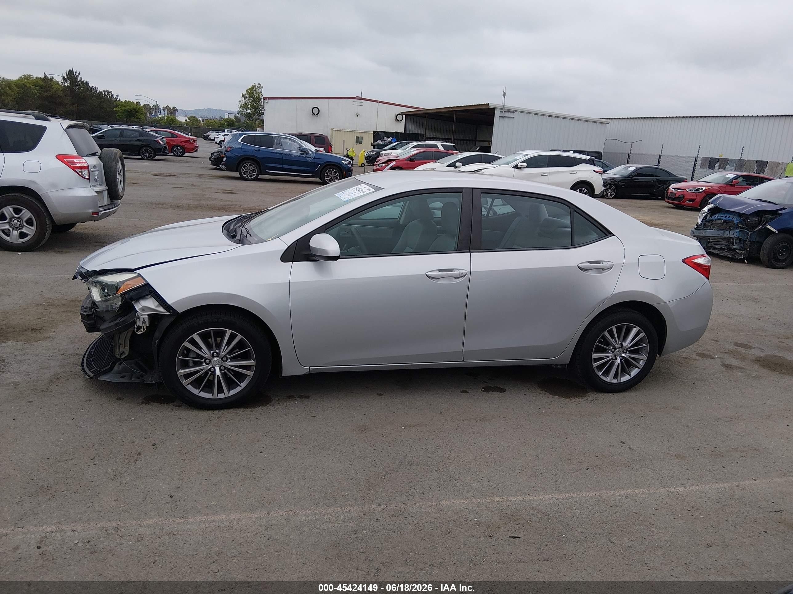 2015 Toyota Corolla Le Plus Silver vin: 5YFBURHE6FP181265