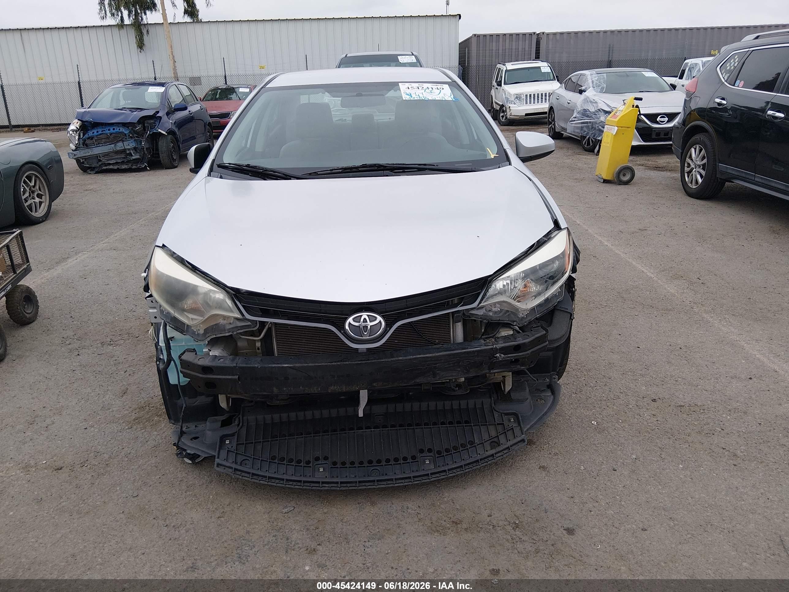 2015 Toyota Corolla Le Plus Silver vin: 5YFBURHE6FP181265