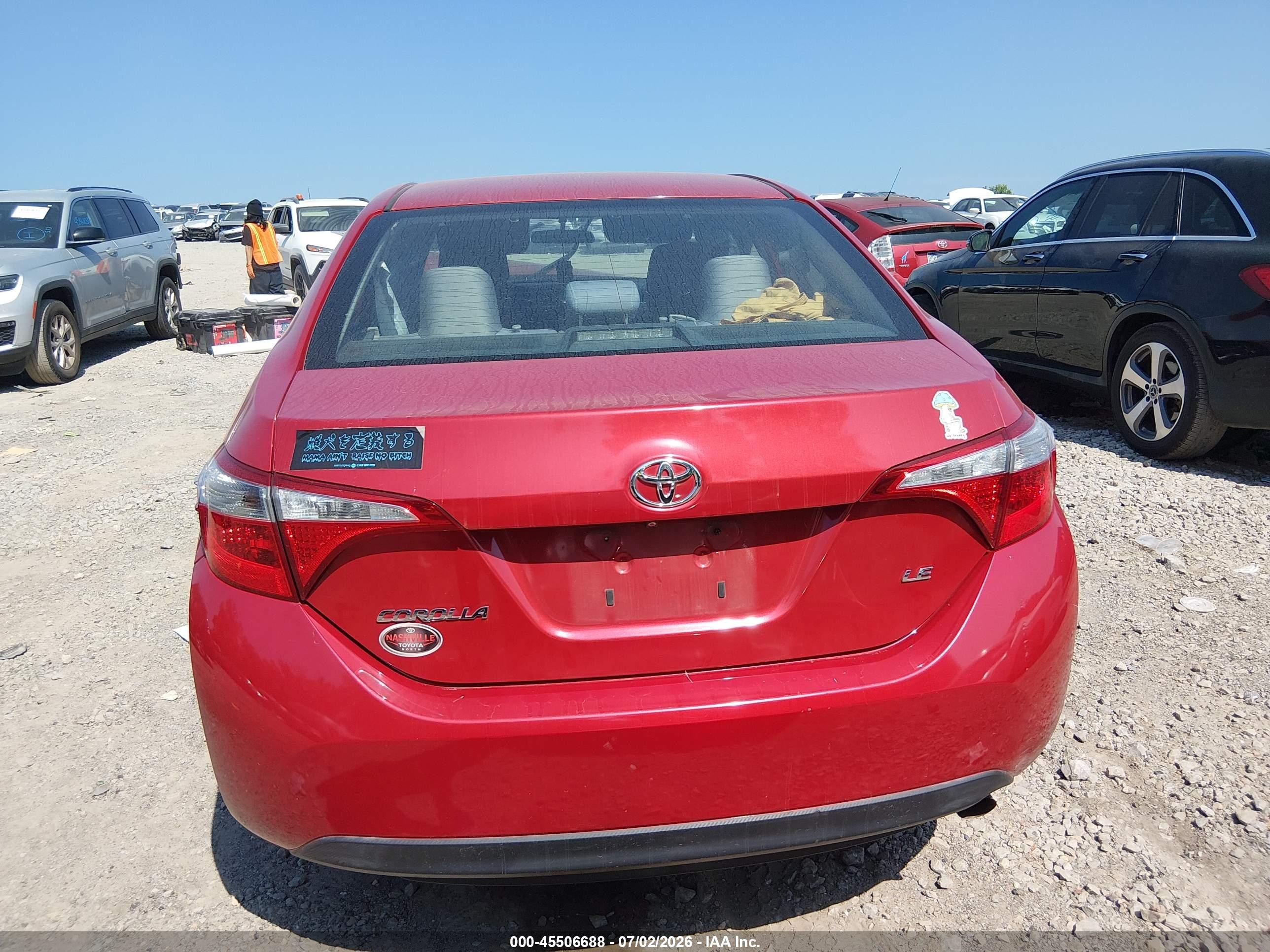 2015 Toyota Corolla Le Plus Red vin: 5YFBURHE6FP189530