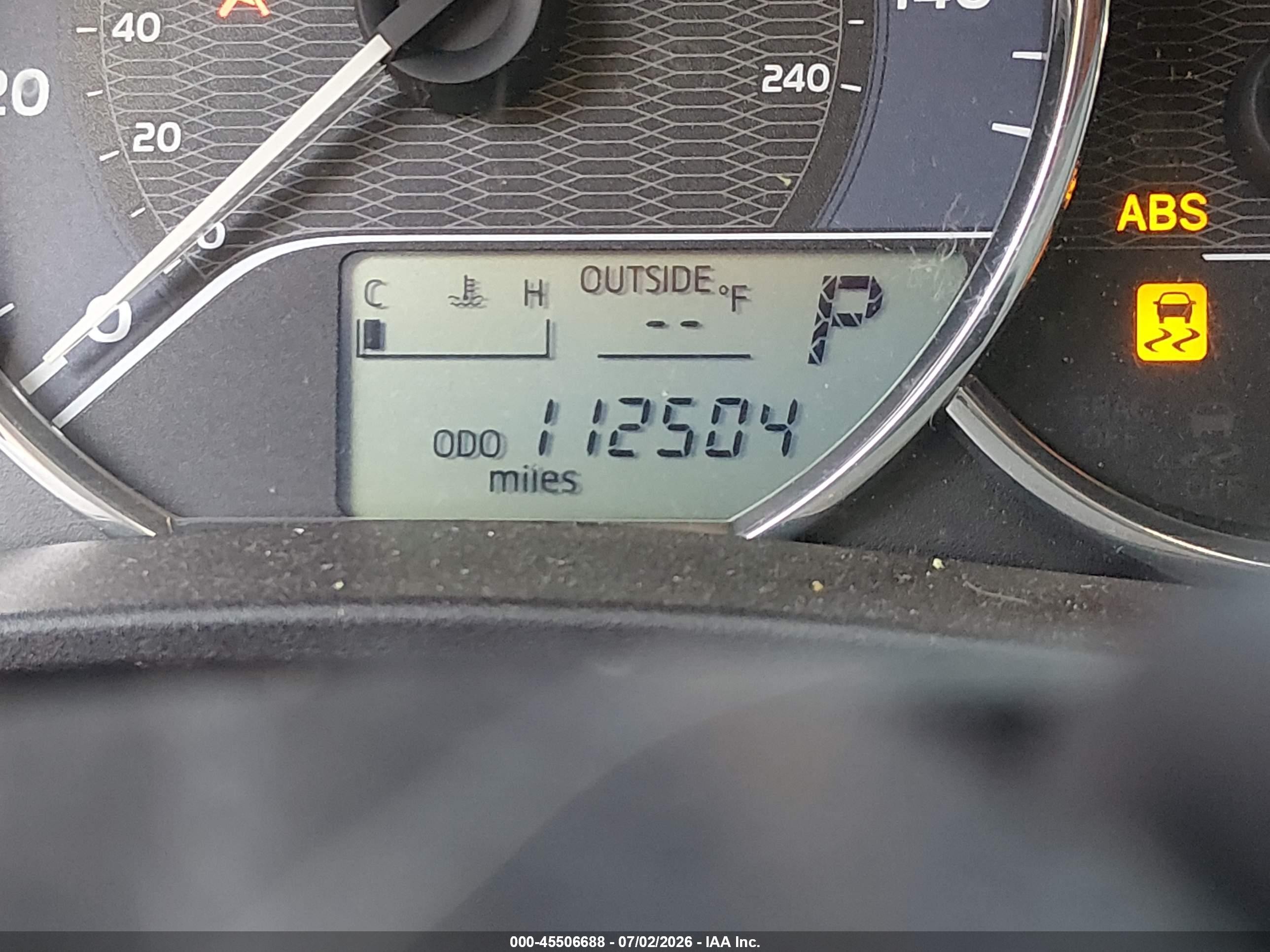 2015 Toyota Corolla Le Plus Red vin: 5YFBURHE6FP189530