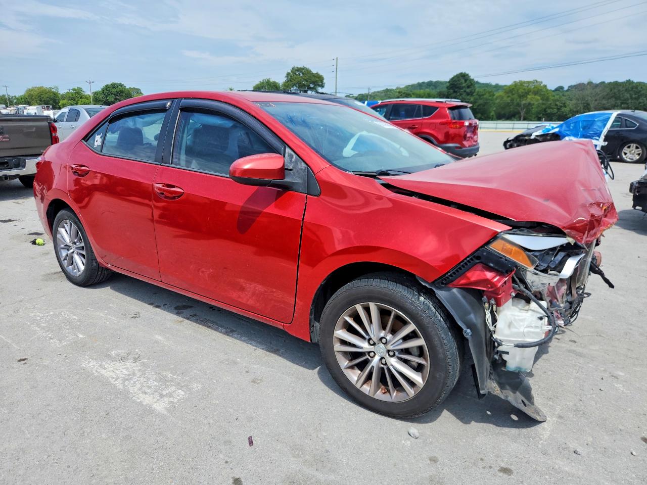 2015 Toyota Corolla Le Plus Red vin: 5YFBURHE6FP189530