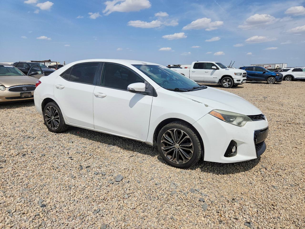 2015 Toyota Corolla S Plus Белый vin: 5YFBURHE6FP201062
