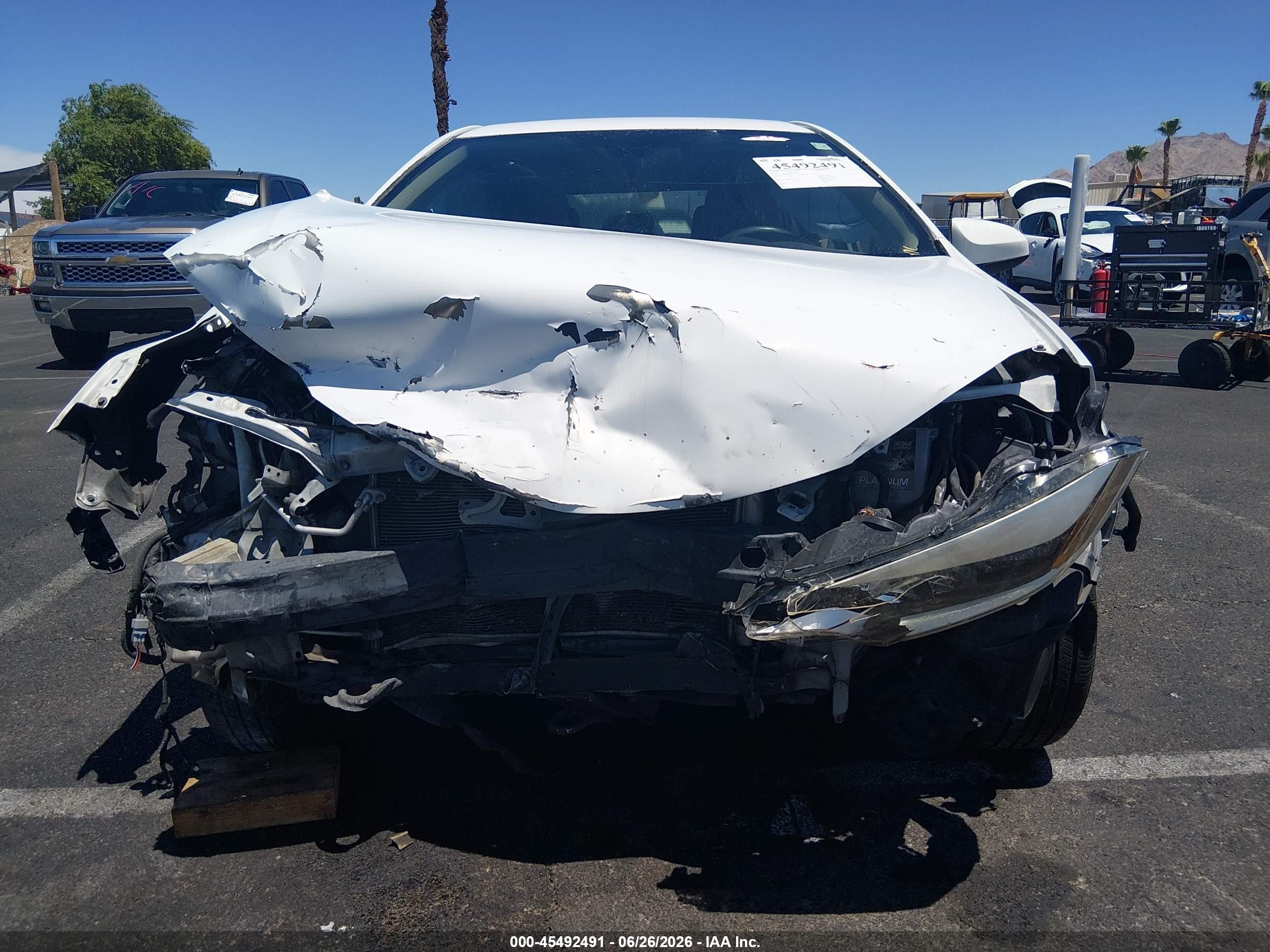 2015 Toyota Corolla Le White vin: 5YFBURHE6FP218329