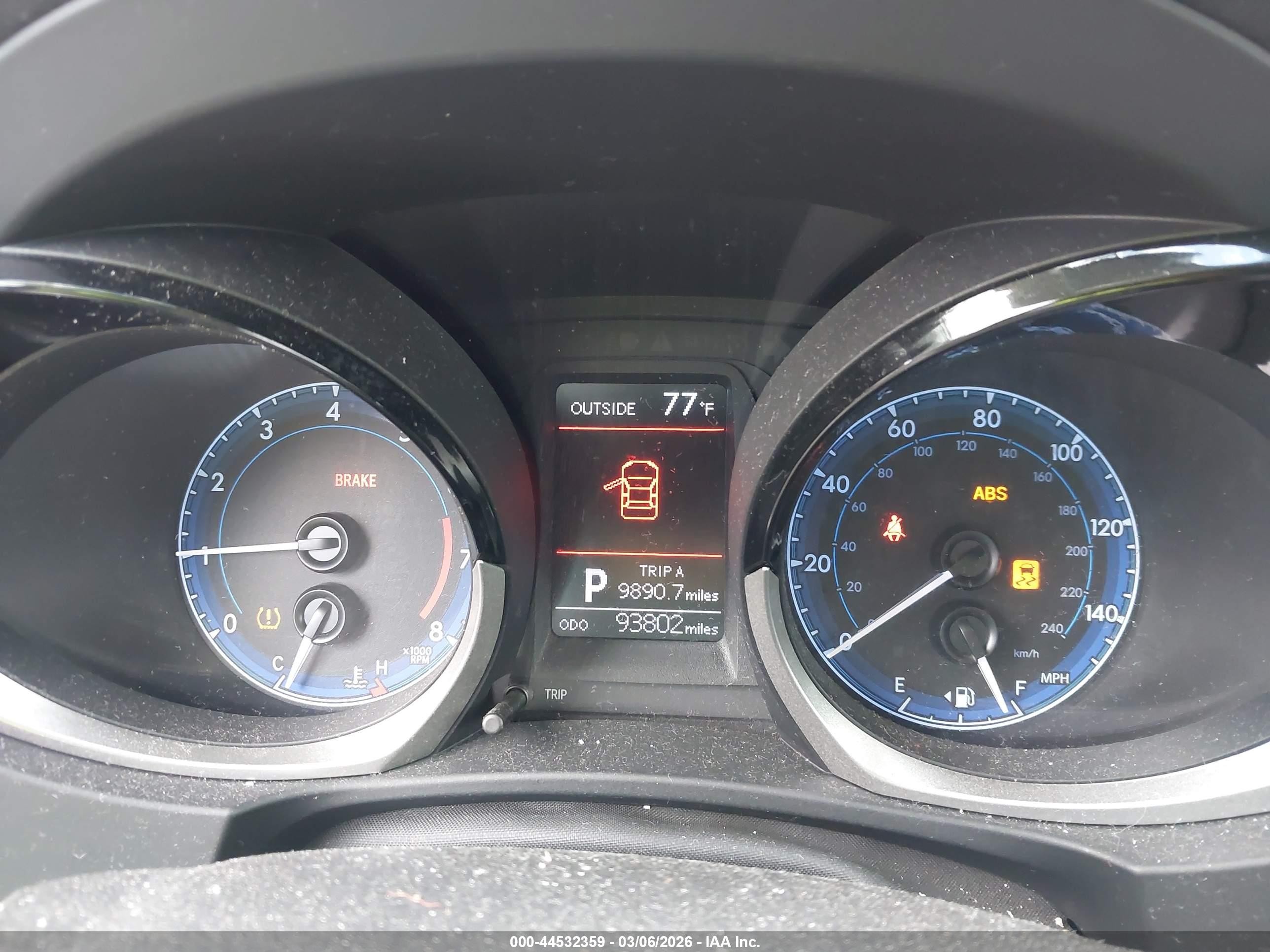 2015 Toyota Corolla S Plus Белый vin: 5YFBURHE6FP269717