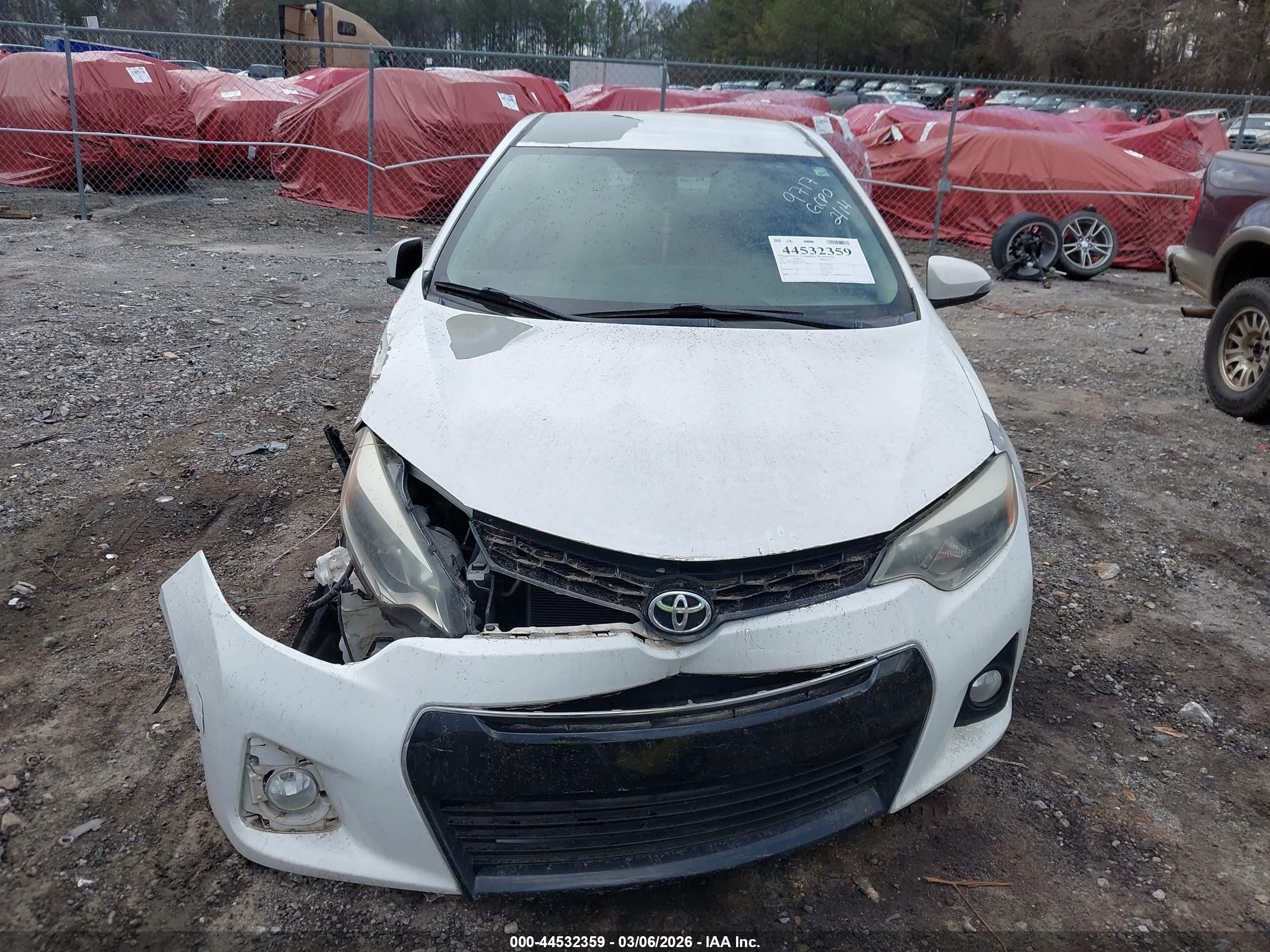 2015 Toyota Corolla S Plus Белый vin: 5YFBURHE6FP269717