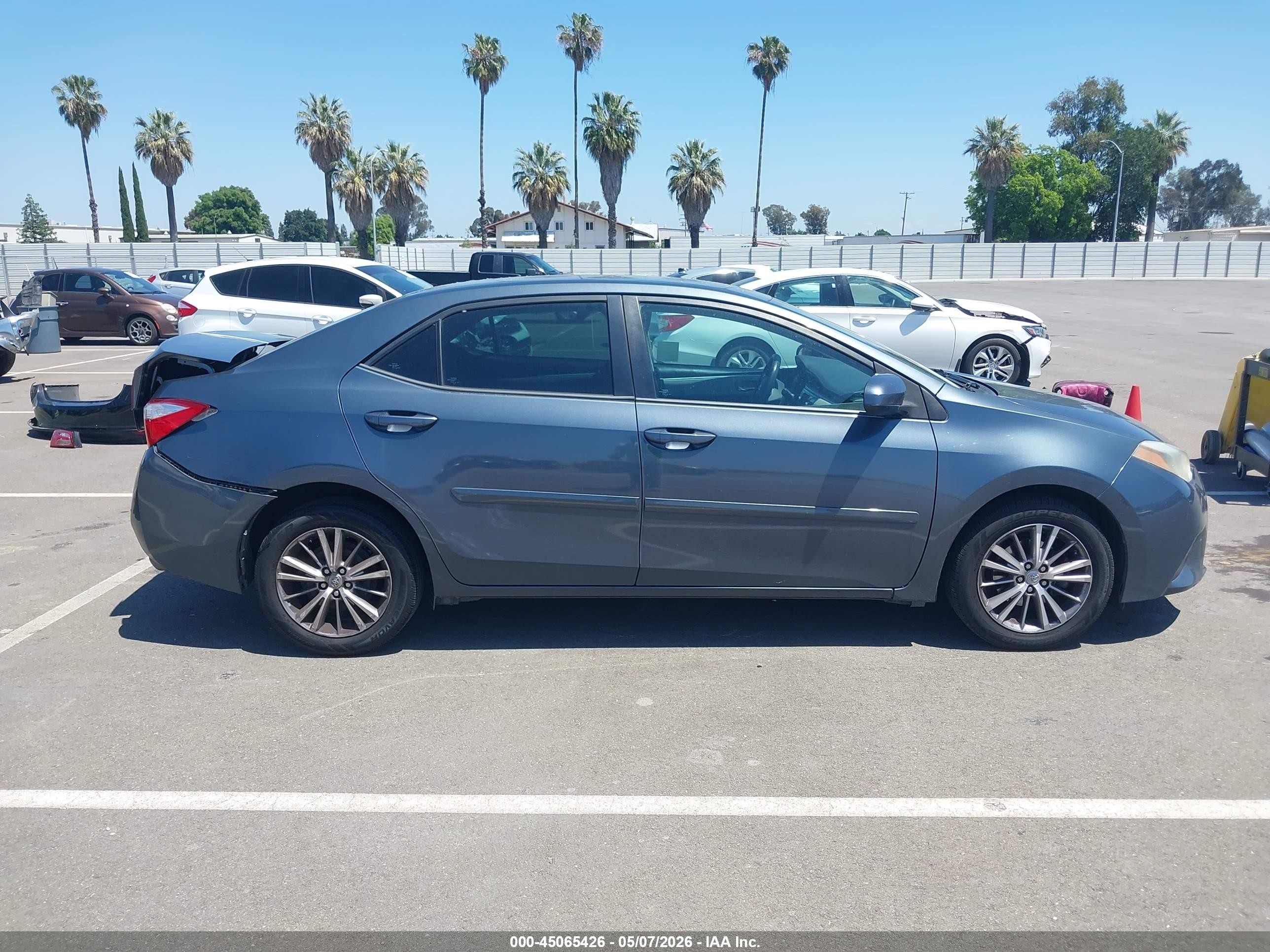 2015 Toyota Corolla Le Plus Синий vin: 5YFBURHE6FP270222