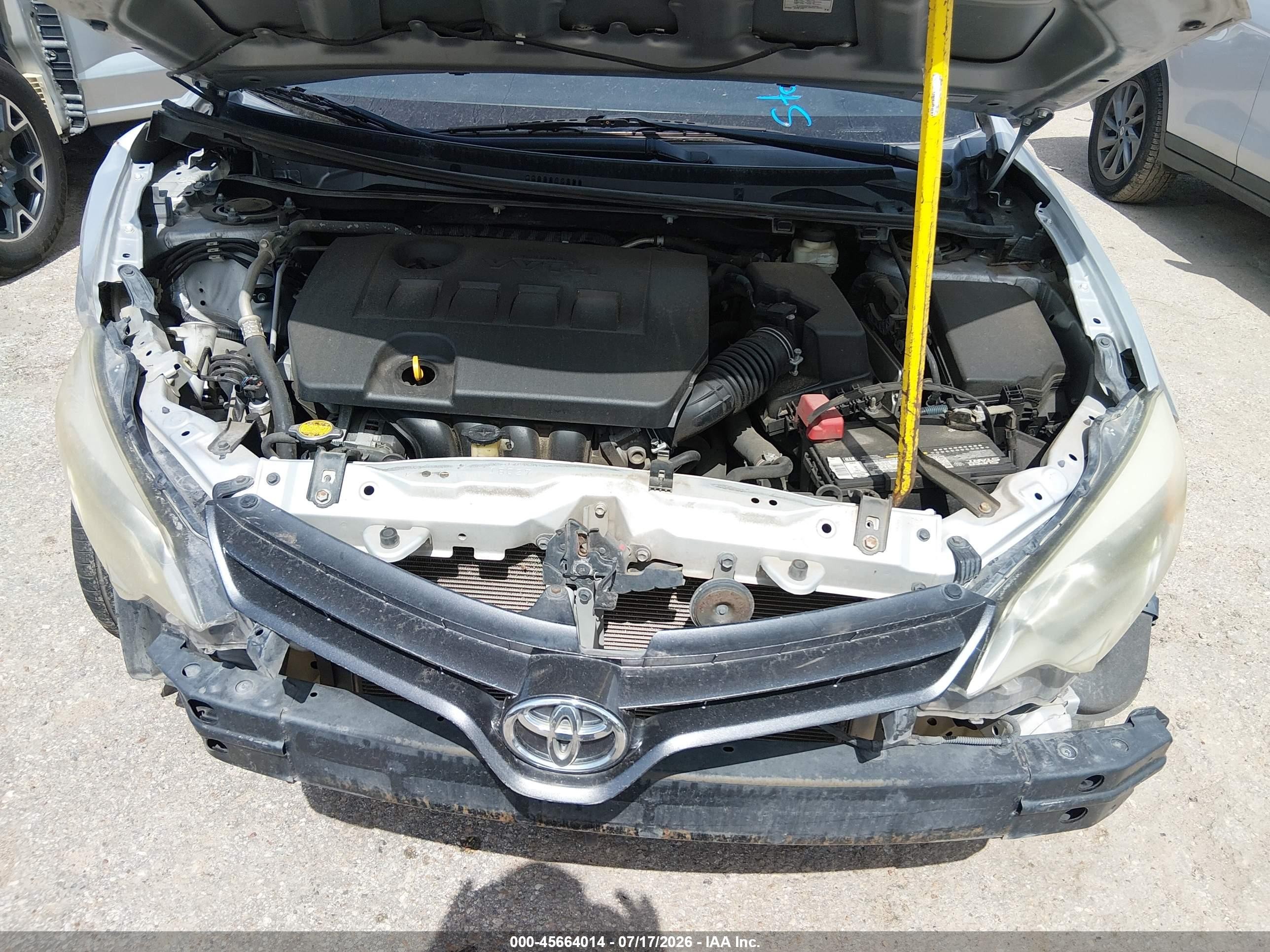 2015 Toyota Corolla Le Серебряный vin: 5YFBURHE6FP293547
