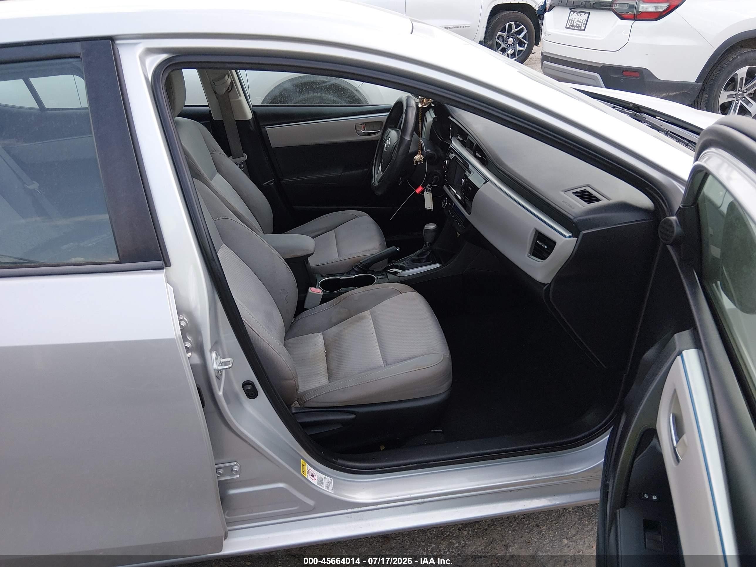2015 Toyota Corolla Le Серебряный vin: 5YFBURHE6FP293547