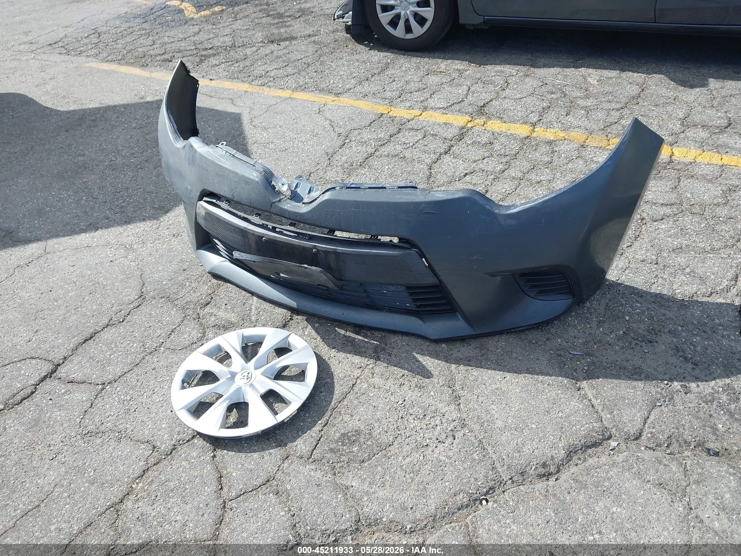 2015 Toyota Corolla L Gray vin: 5YFBURHE6FP295136
