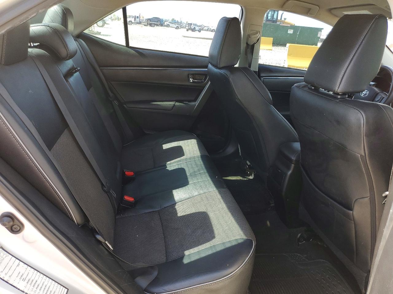 2015 Toyota Corolla S Plus Silver vin: 5YFBURHE6FP306037