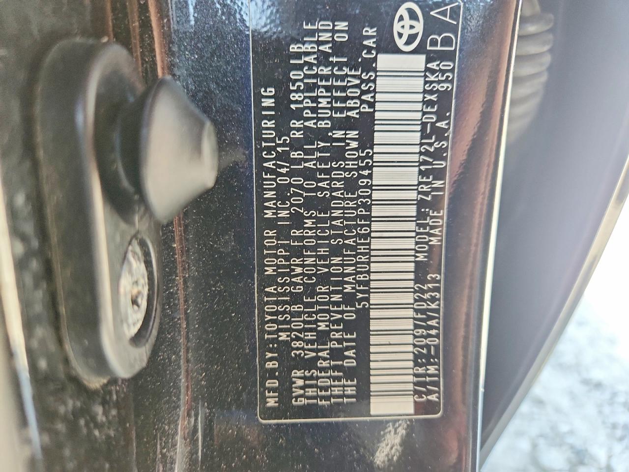 2015 Toyota Corolla S Plus Black vin: 5YFBURHE6FP309455